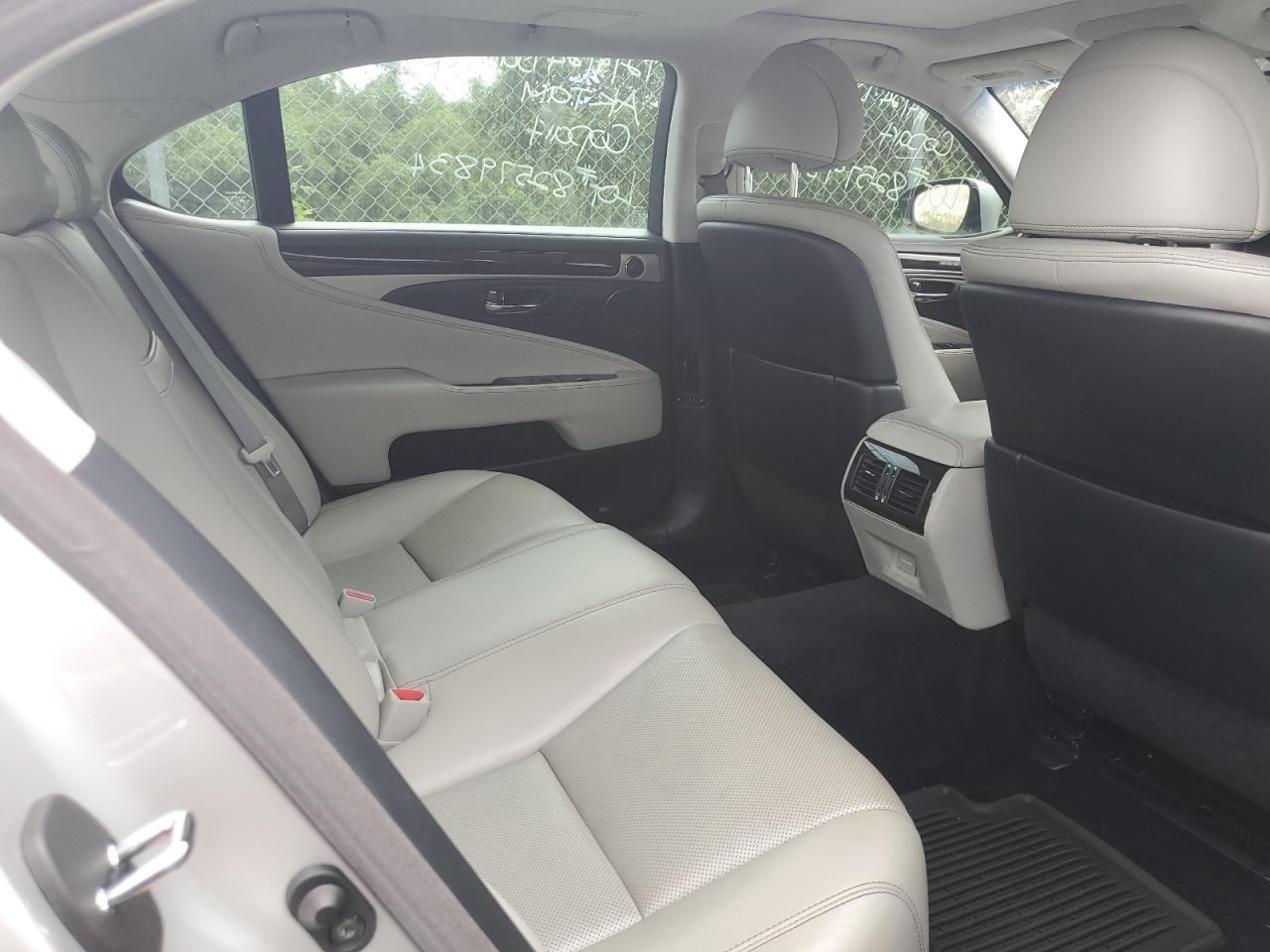2015 LEXUS LS 460