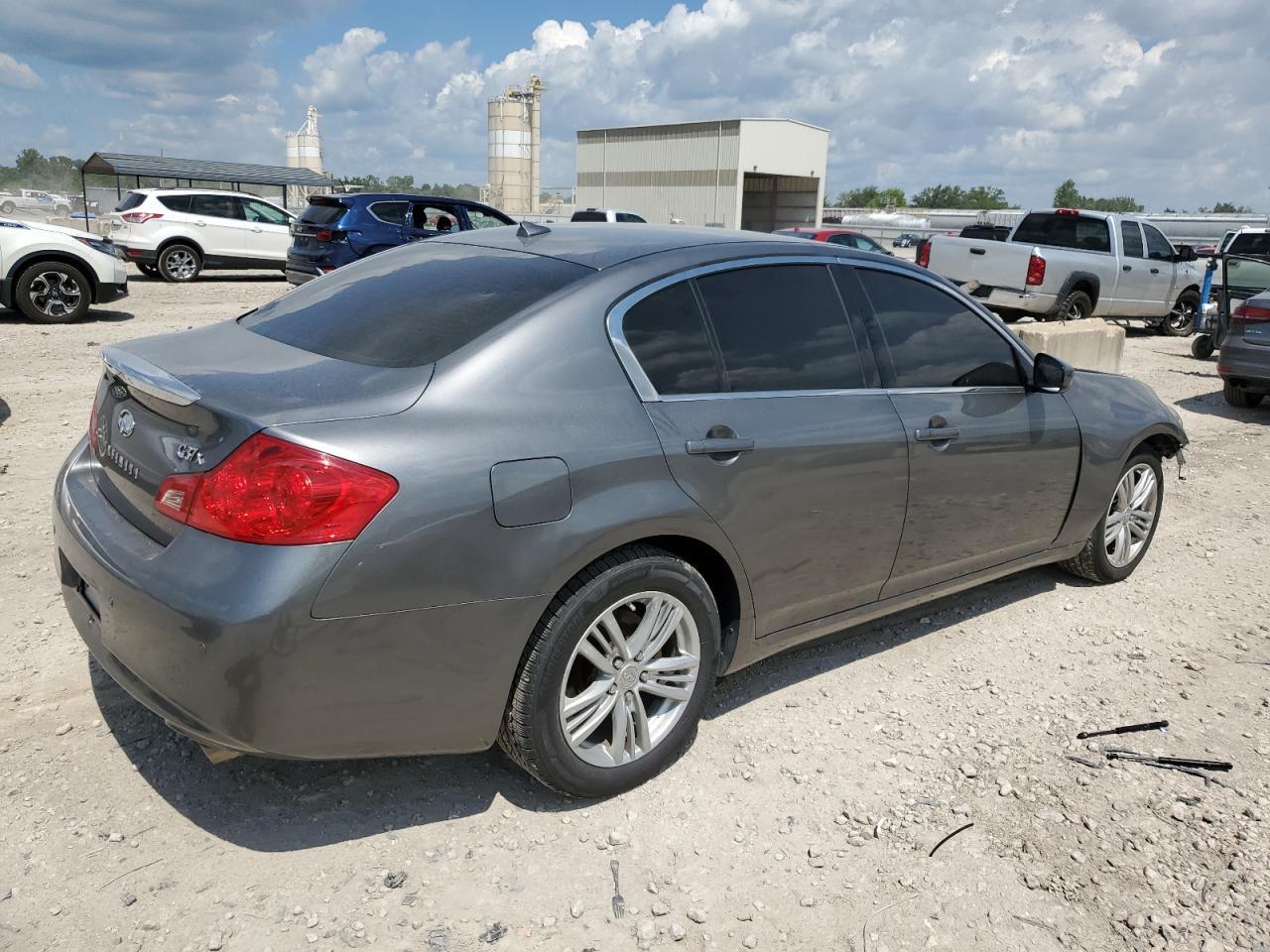 2012 INFINITI G37