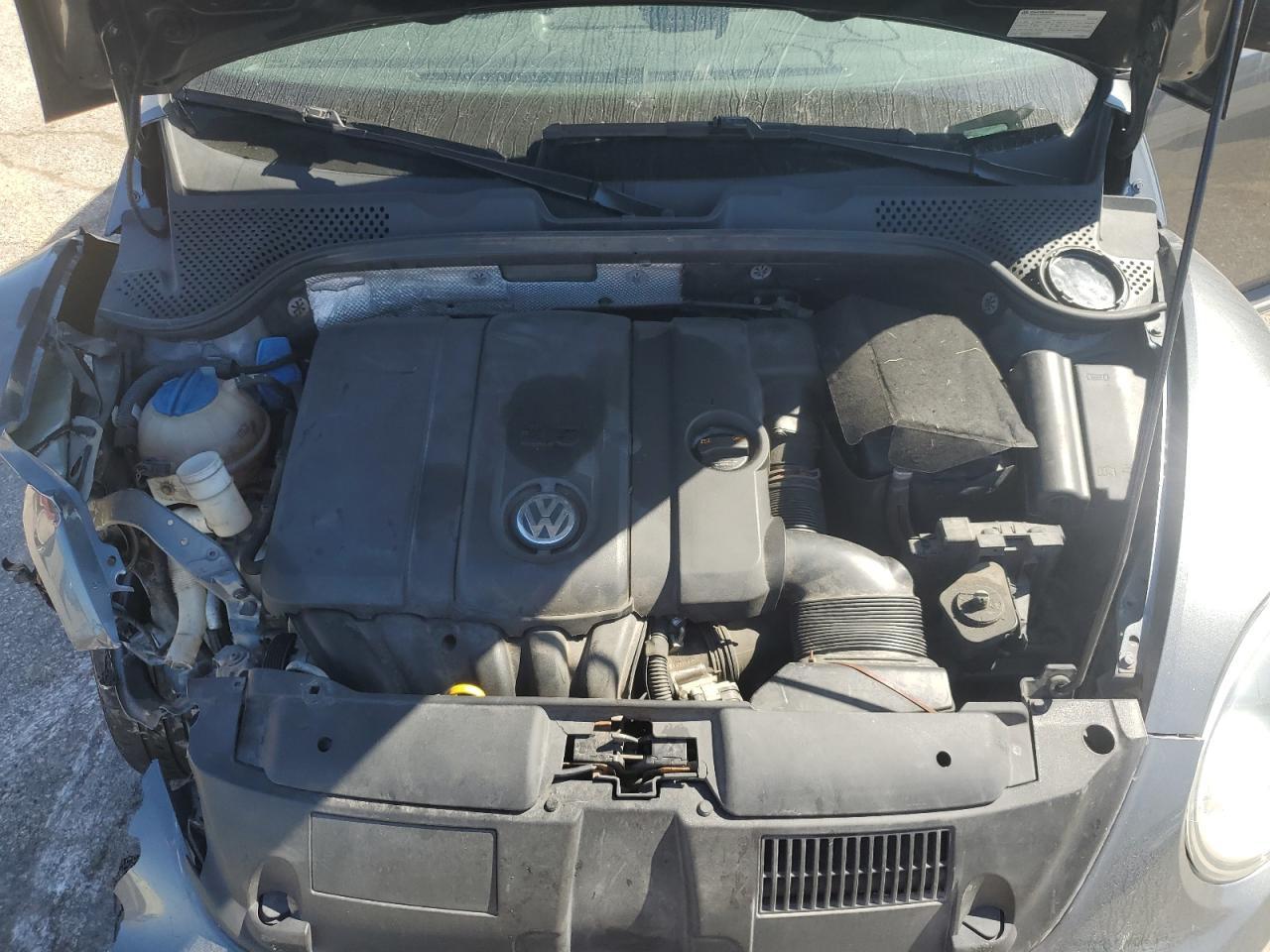 2014 VOLKSWAGEN Beetle