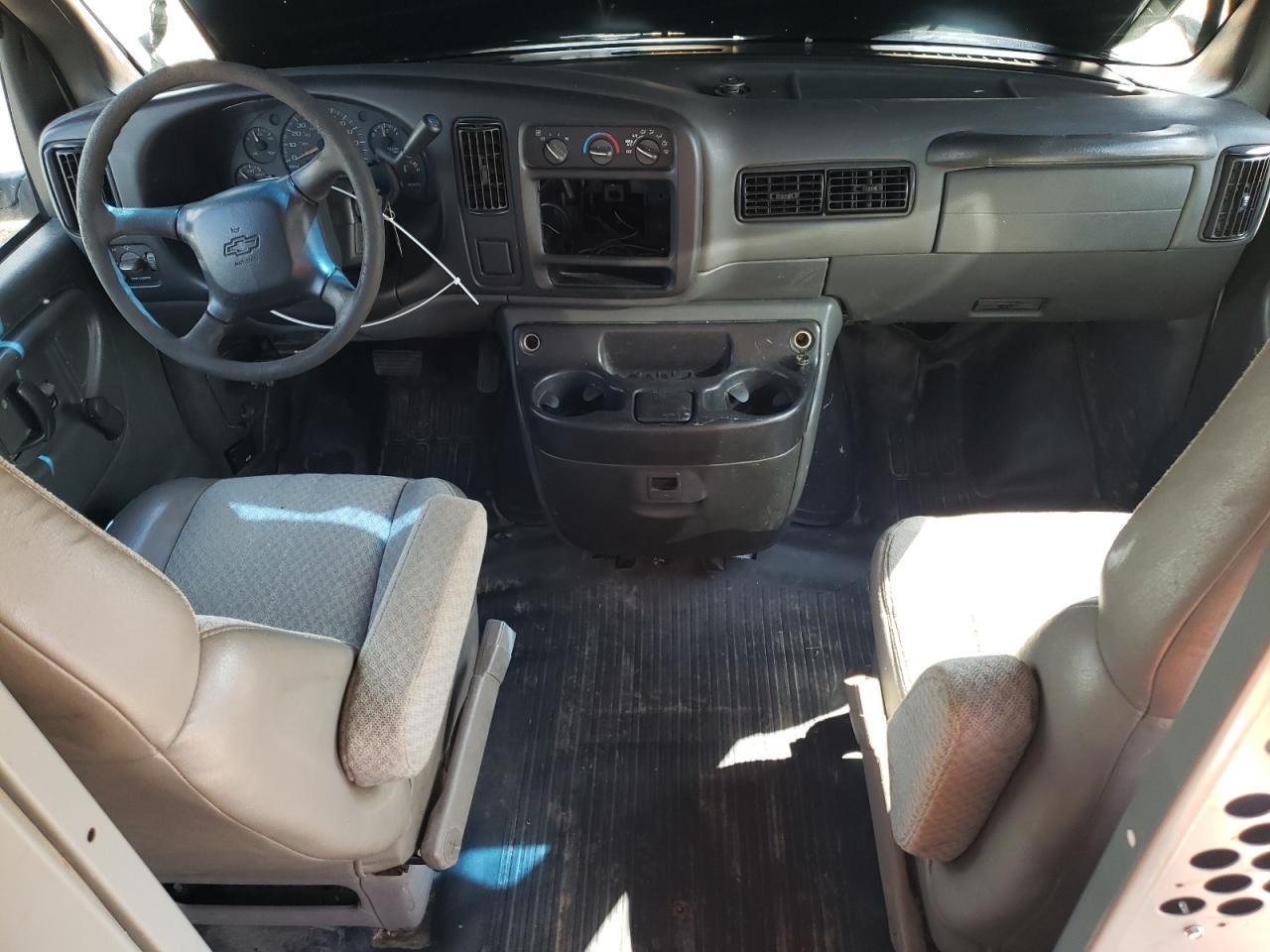2001 CHEVROLET Express 3500