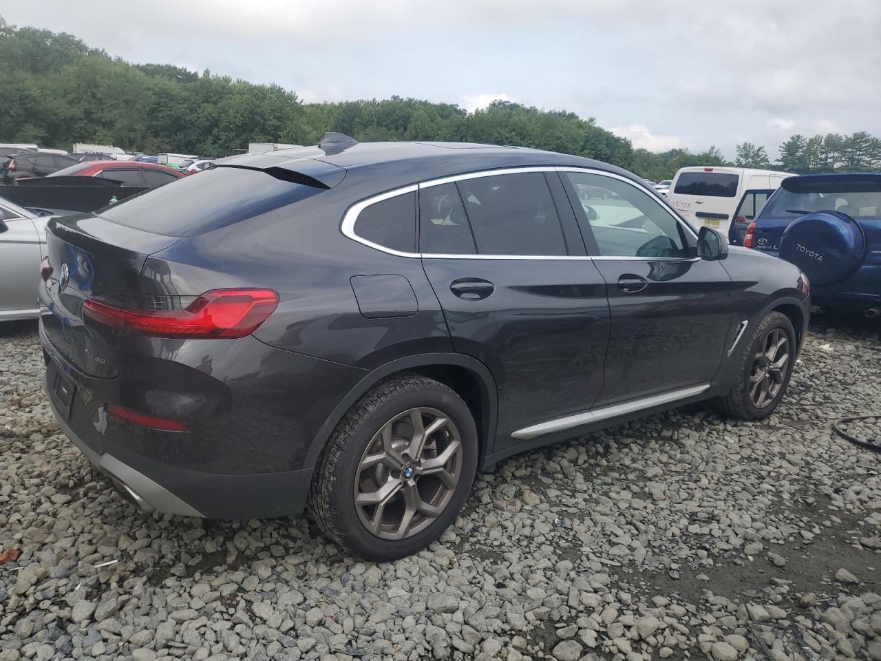 2022 BMW X4