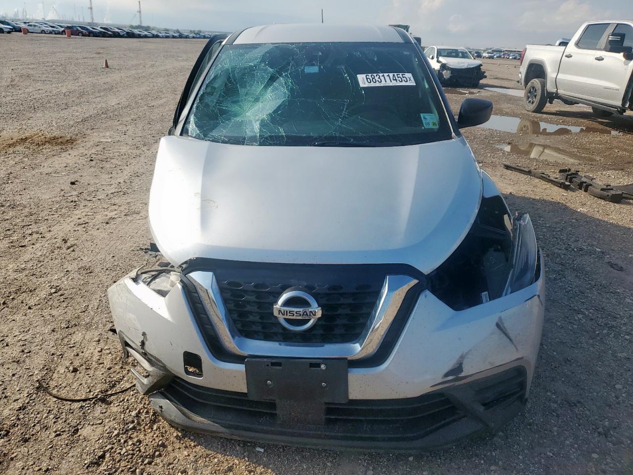 2020 NISSAN KICKS
