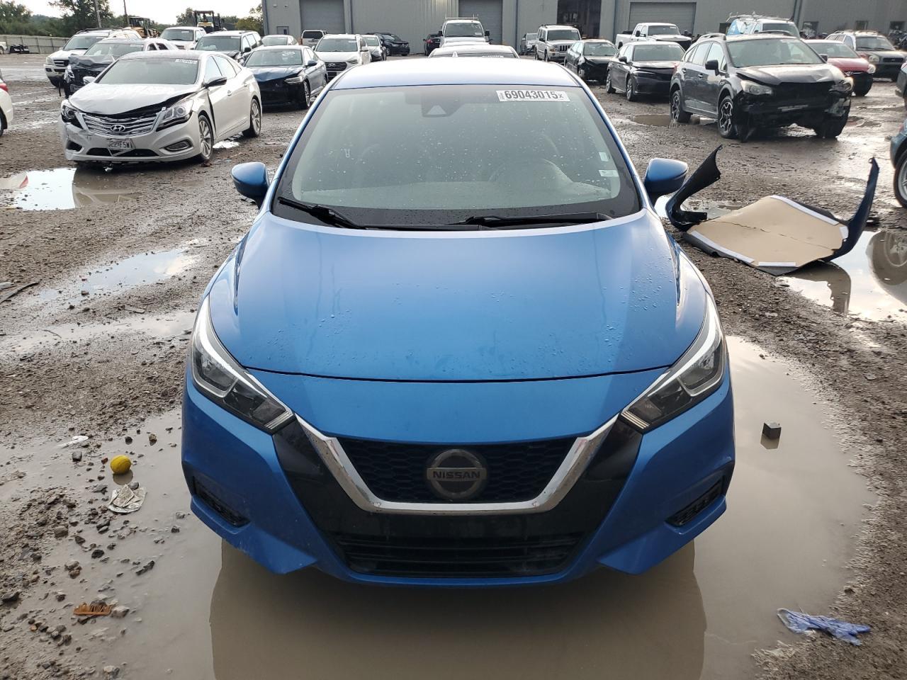 2021 NISSAN VERSA
