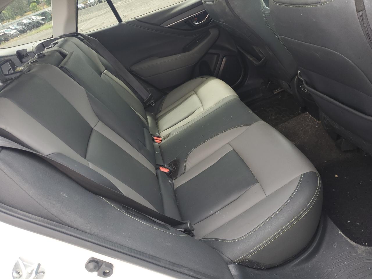 2021 SUBARU Outback