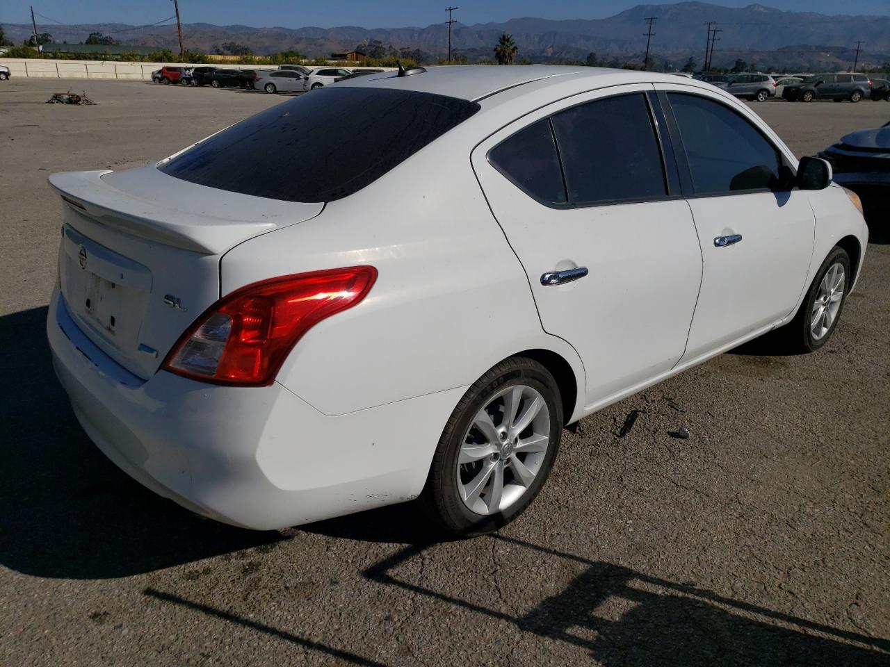 2014 NISSAN VERSA
