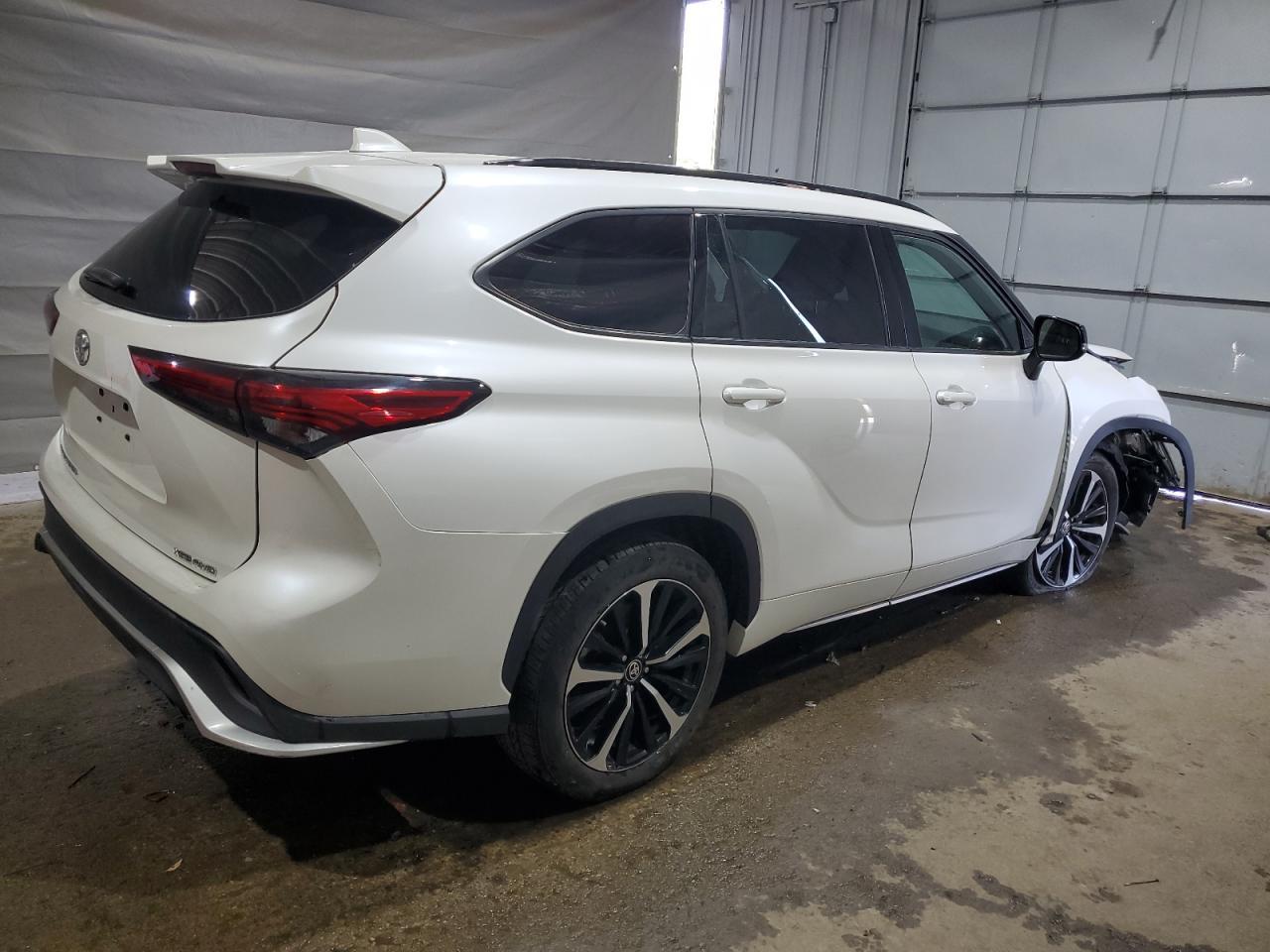 2021 TOYOTA HIGHLANDER