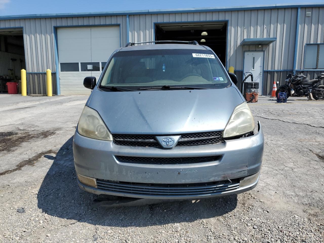 2004 TOYOTA SIENNA