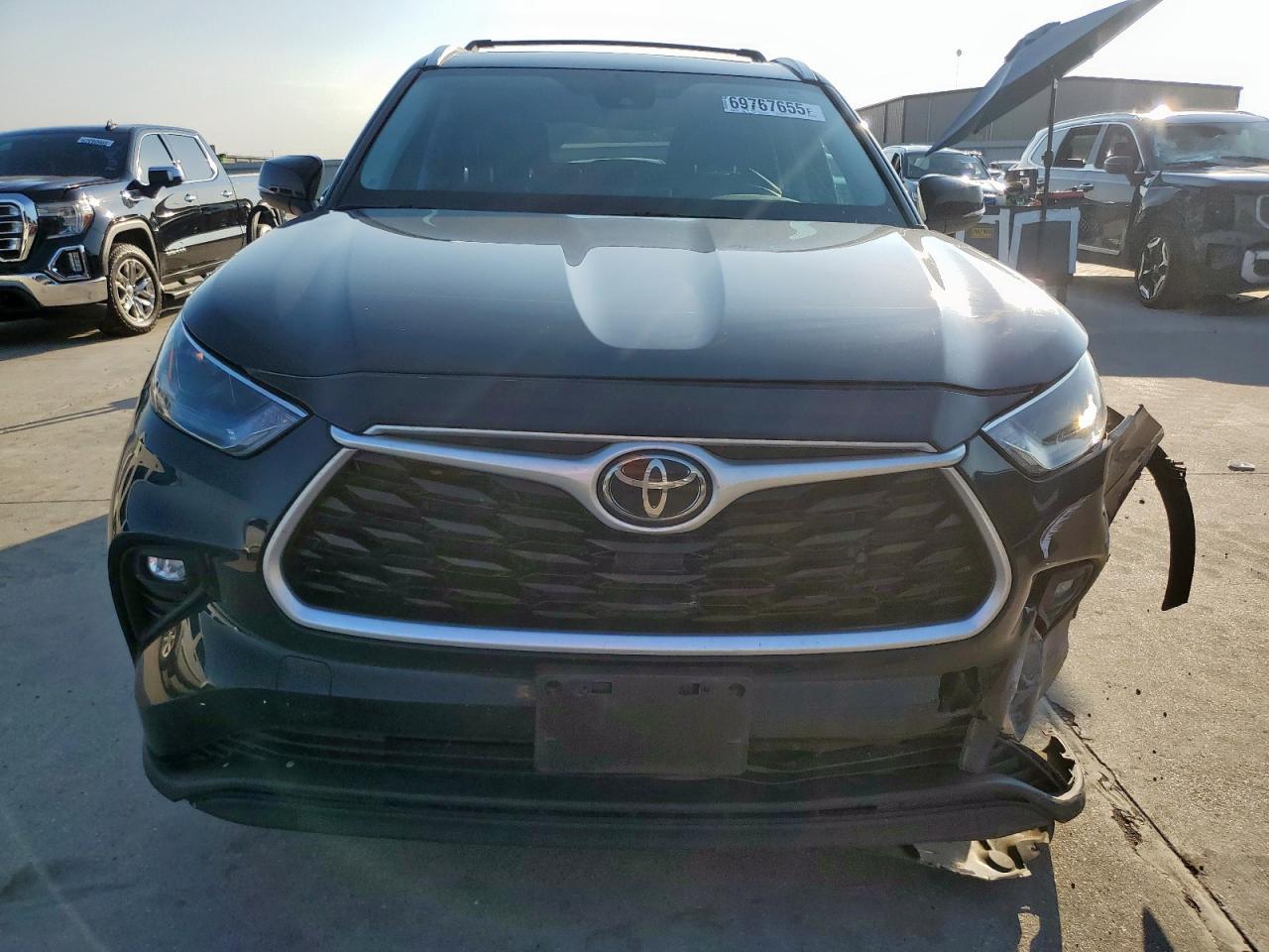 2022 TOYOTA HIGHLANDER