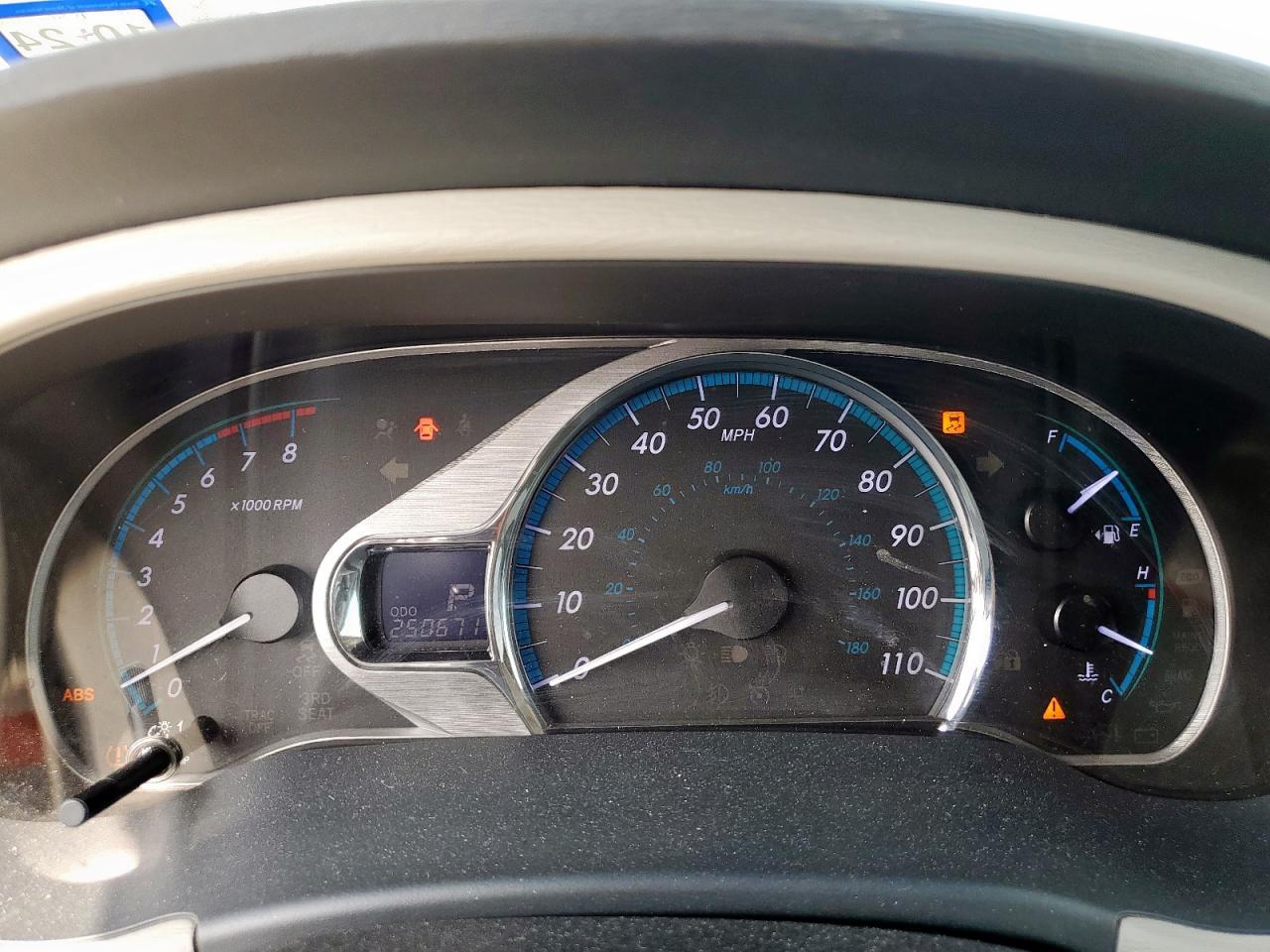 2013 TOYOTA SIENNA