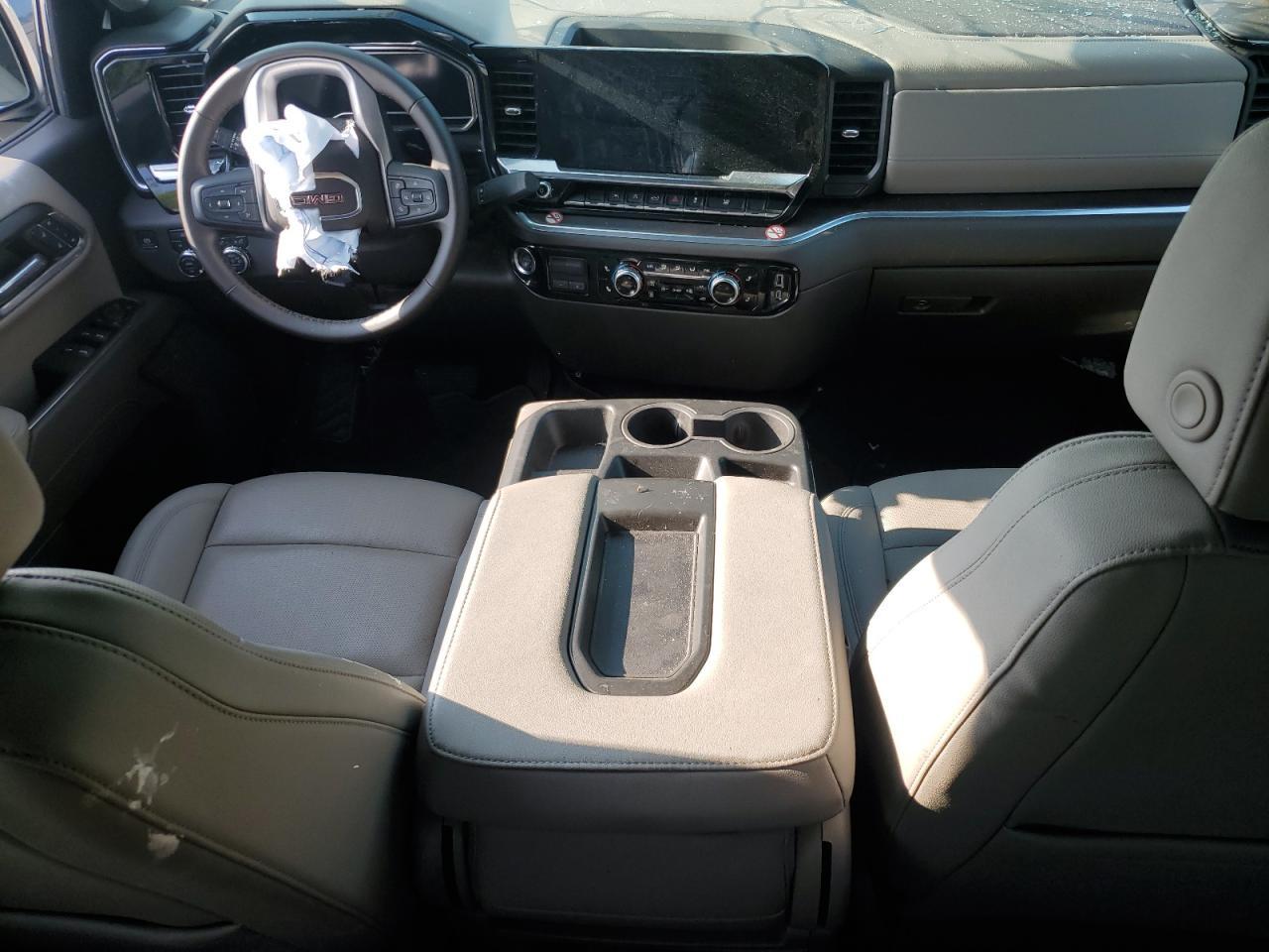 2025 GMC Sierra