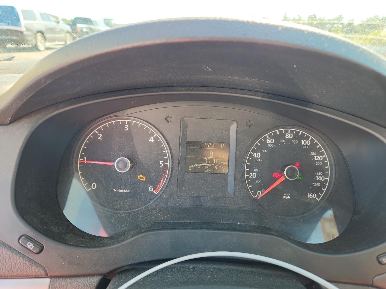 2011 VOLKSWAGEN JETTA