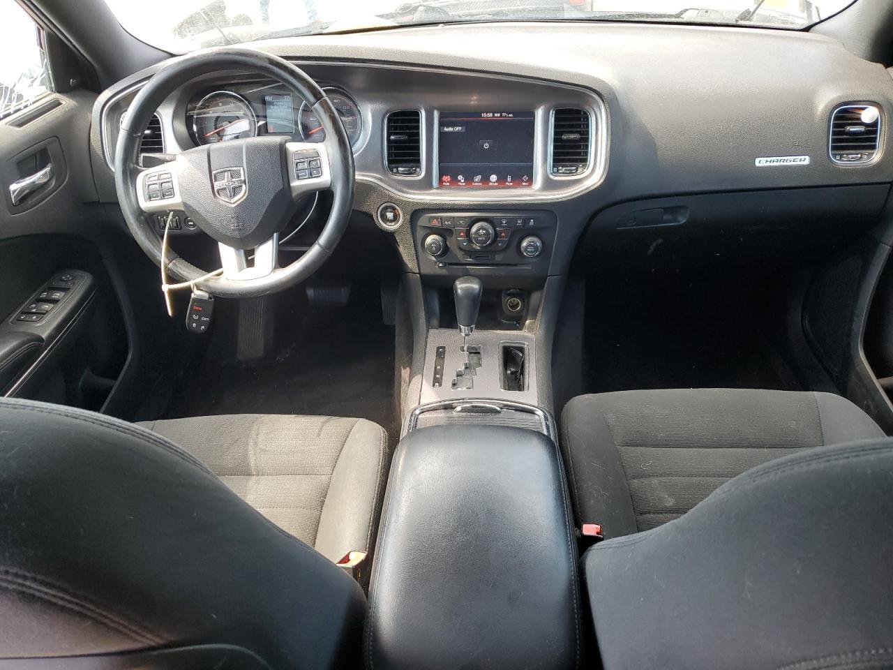 2011 DODGE CHARGER