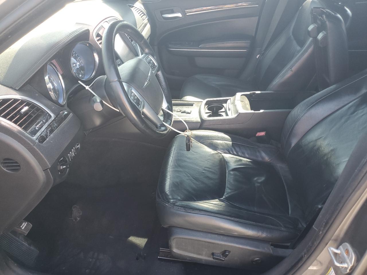 2011 CHRYSLER 300