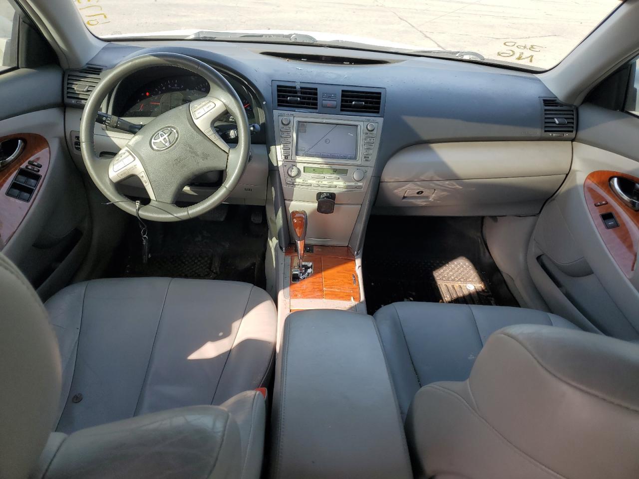 2011 TOYOTA CAMRY