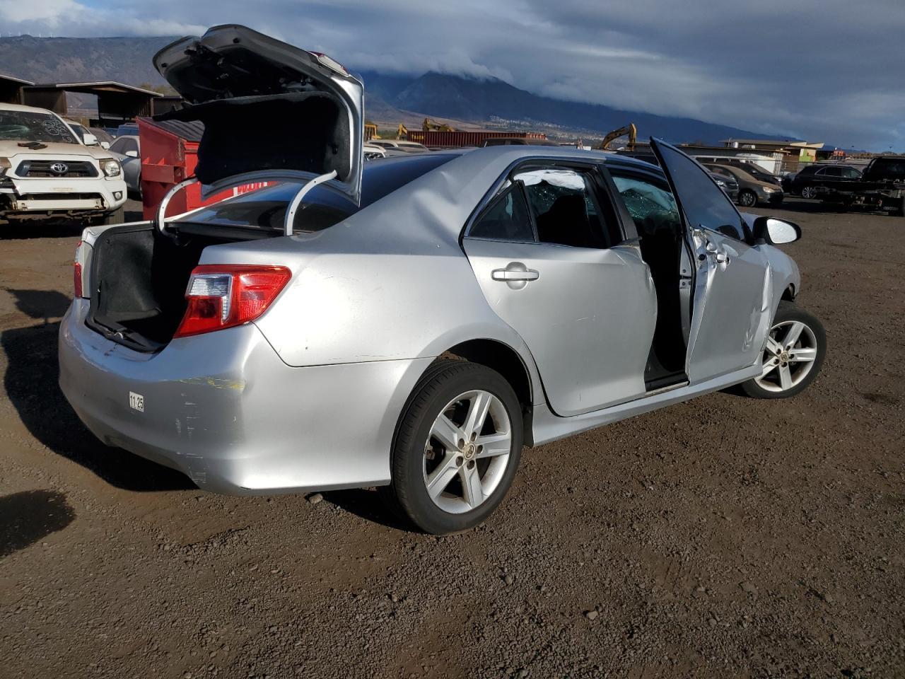 2013 TOYOTA CAMRY