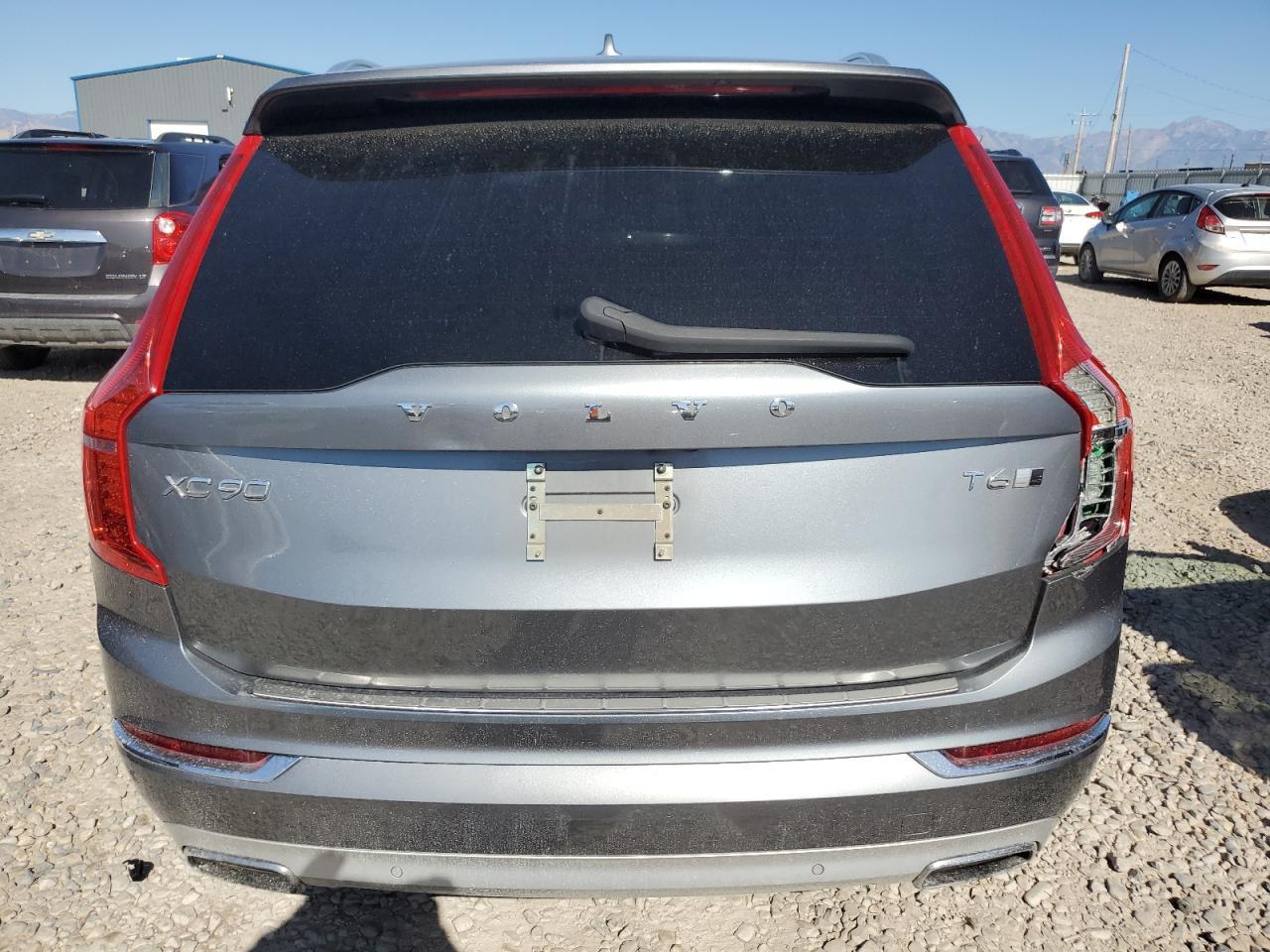 2019 VOLVO XC90