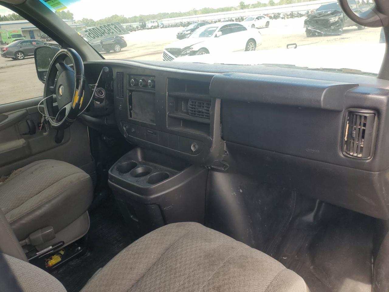 2011 CHEVROLET Express 1500