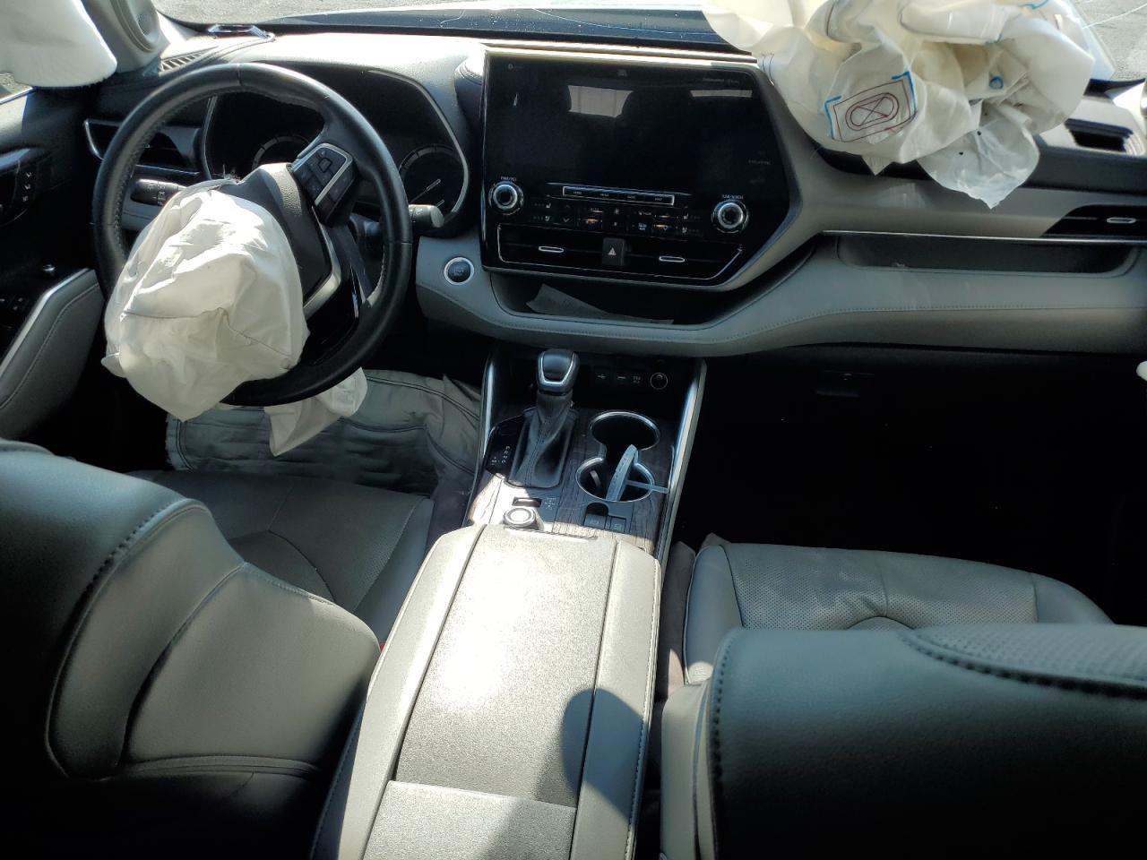 2020 TOYOTA HIGHLANDER