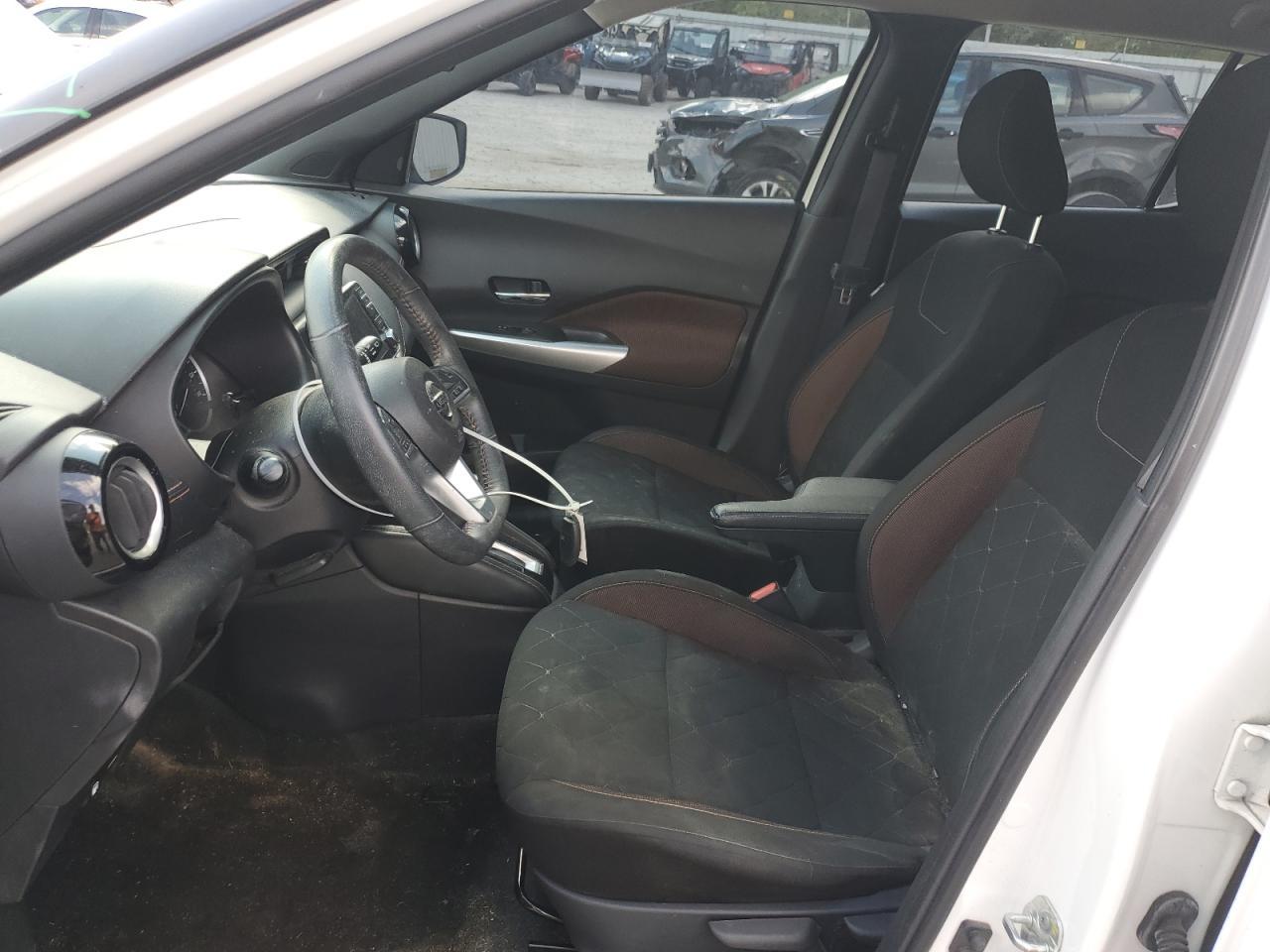 2020 NISSAN KICKS