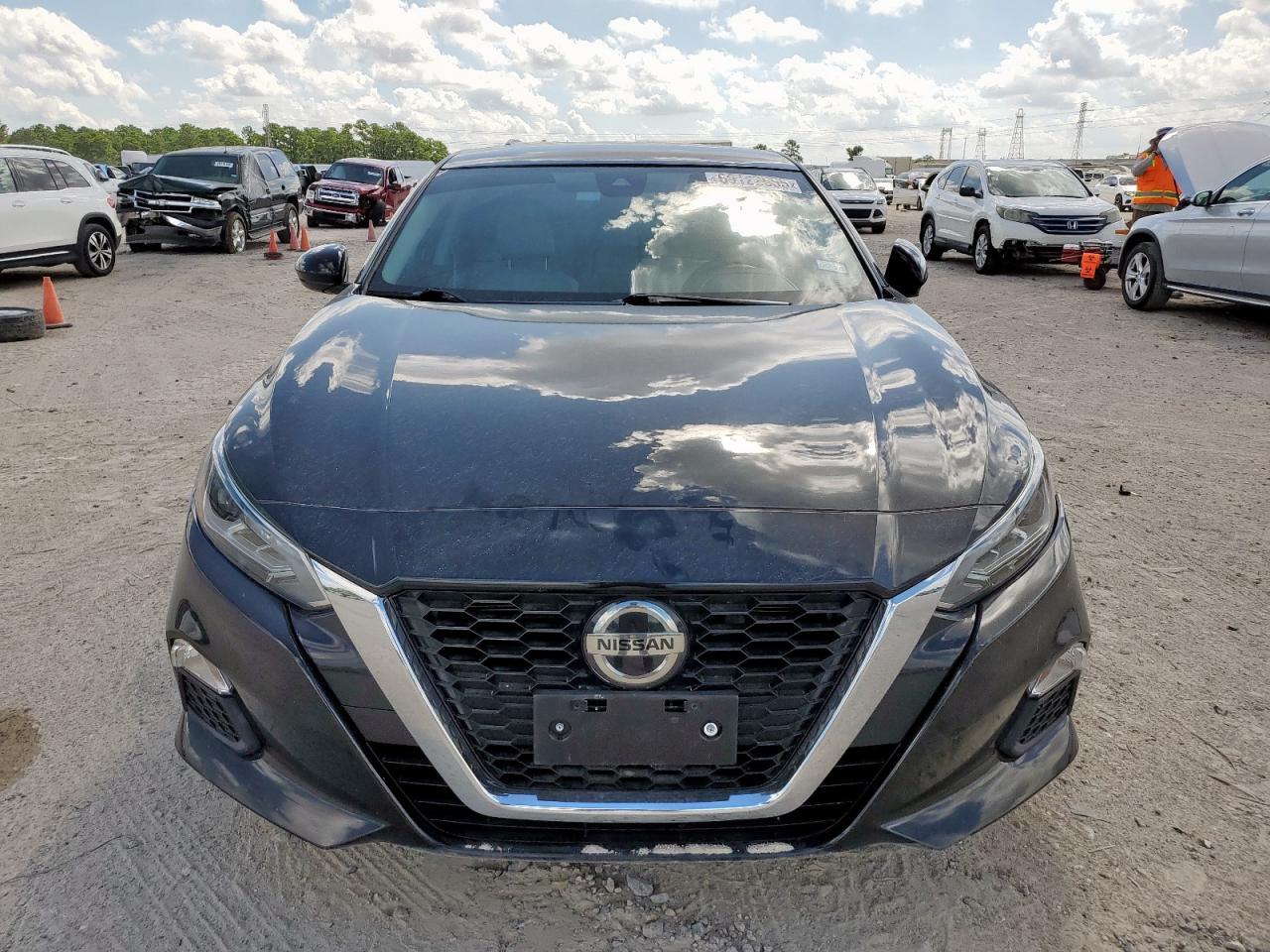 2022 NISSAN ALTIMA