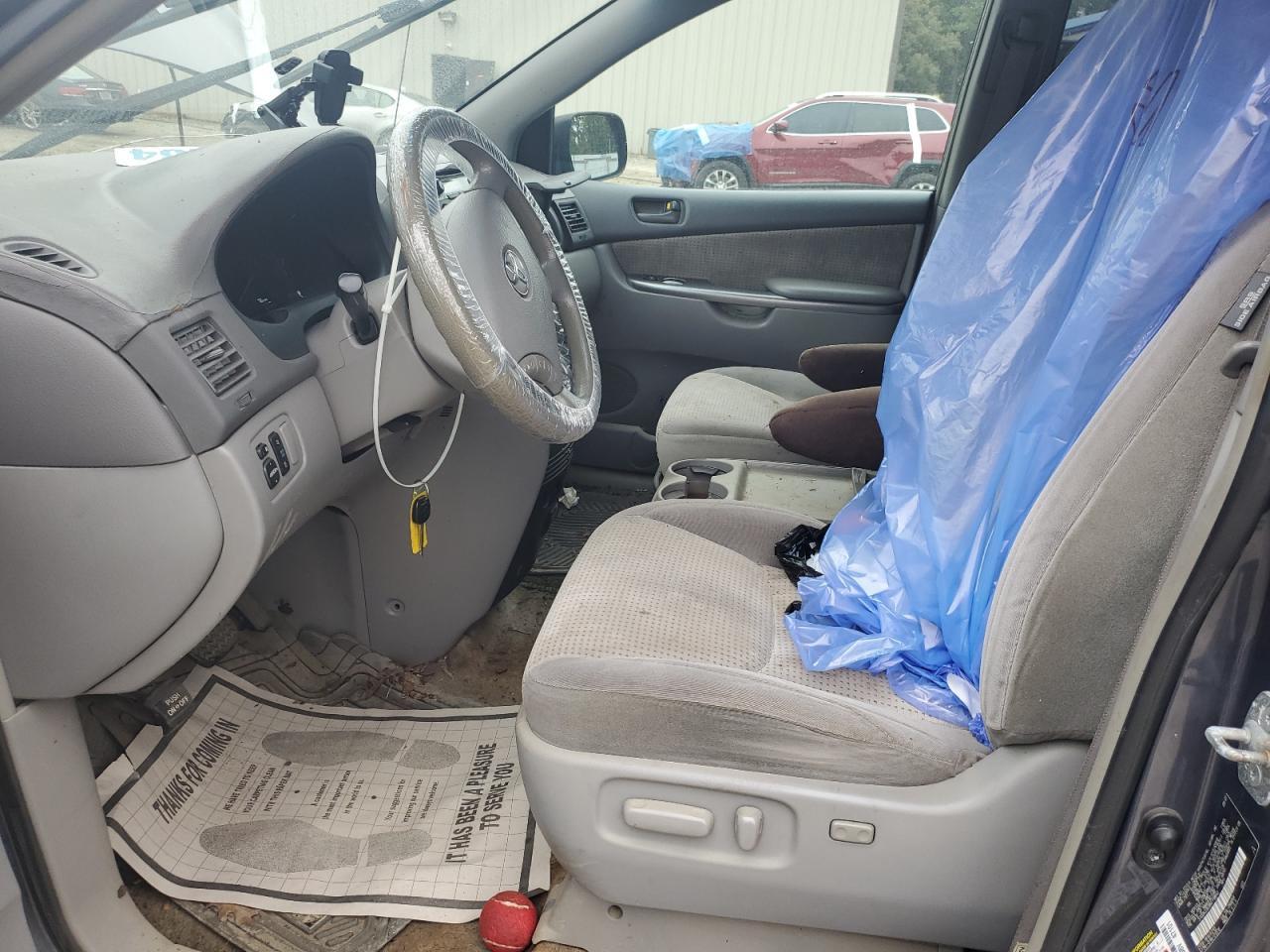 2008 TOYOTA SIENNA