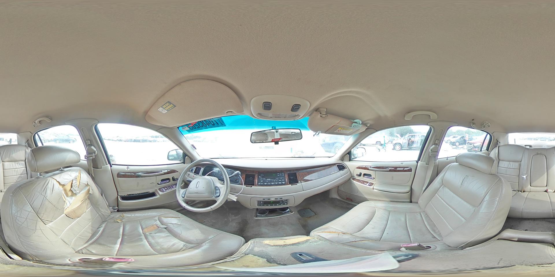 2000 LINCOLN Town Car