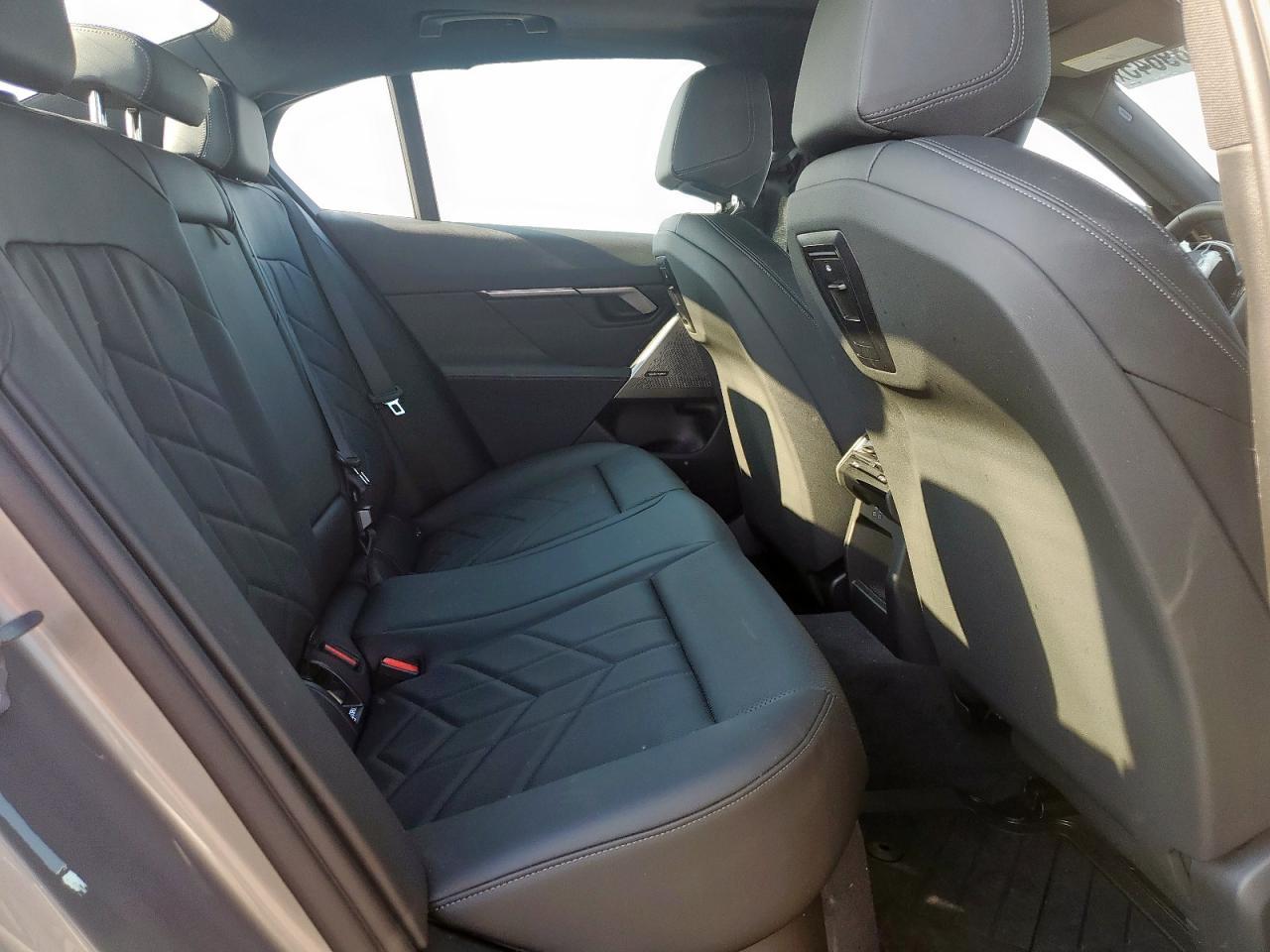 2025 BMW i5