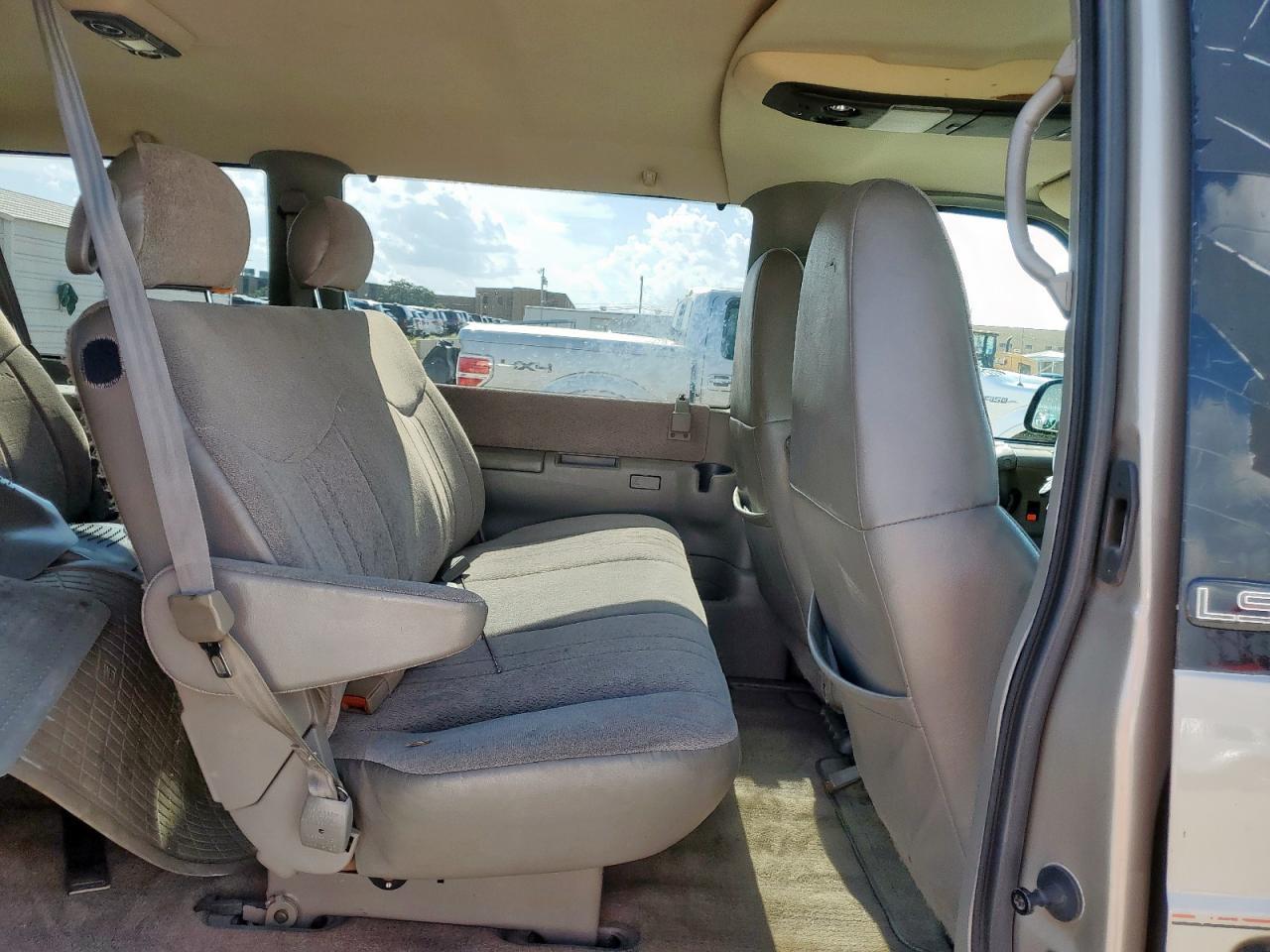 2001 CHEVROLET Astro