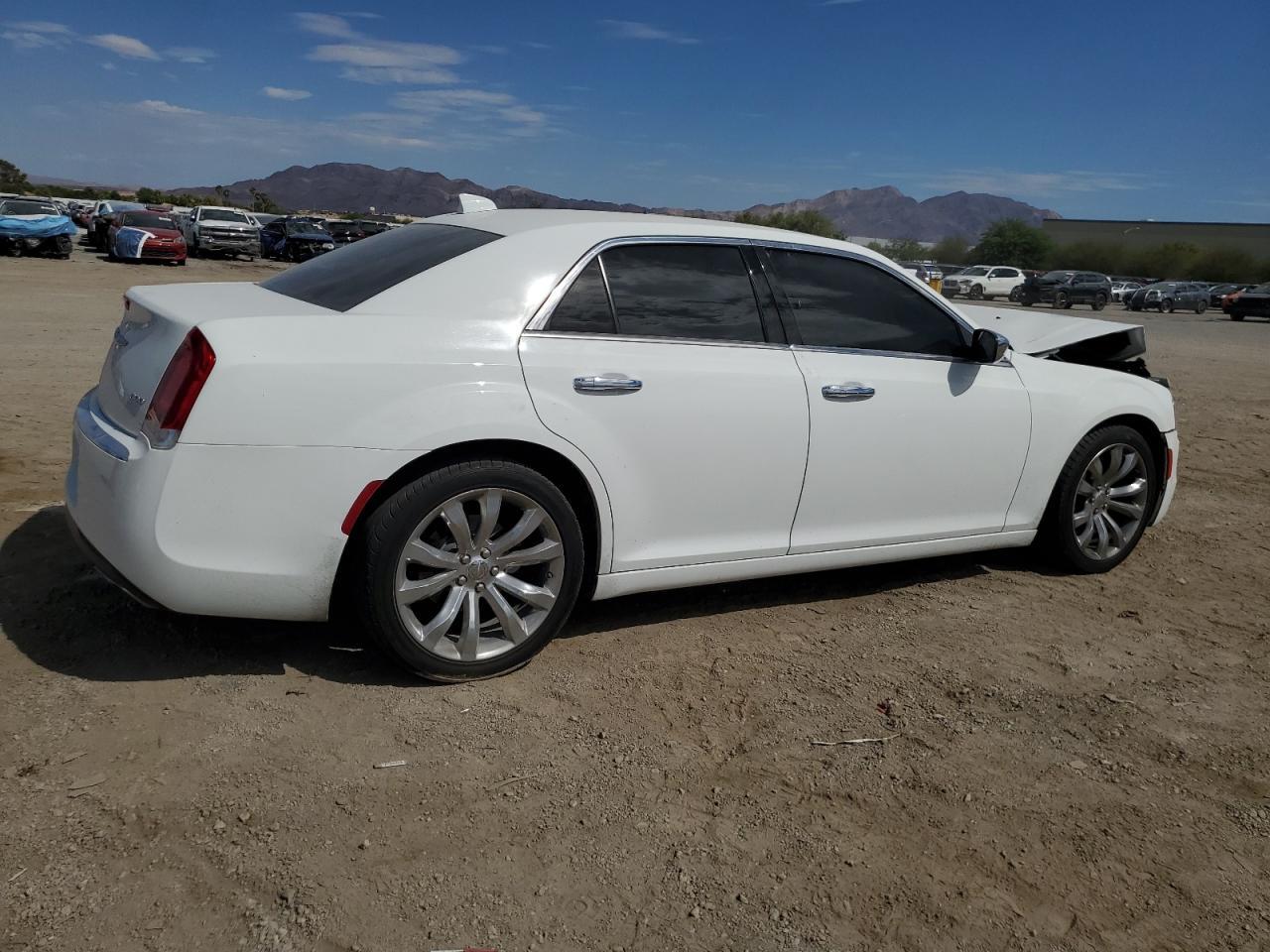 2019 CHRYSLER 300