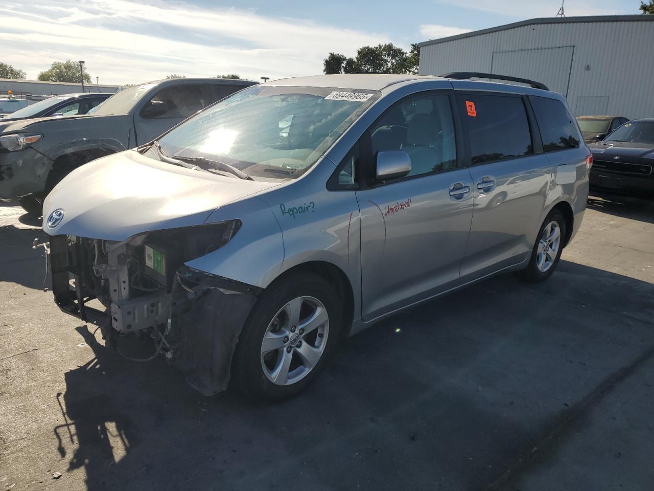 2013 TOYOTA SIENNA