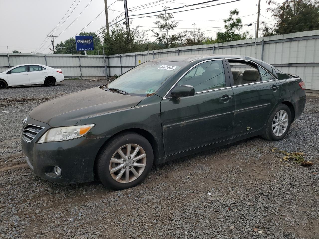 2011 TOYOTA CAMRY