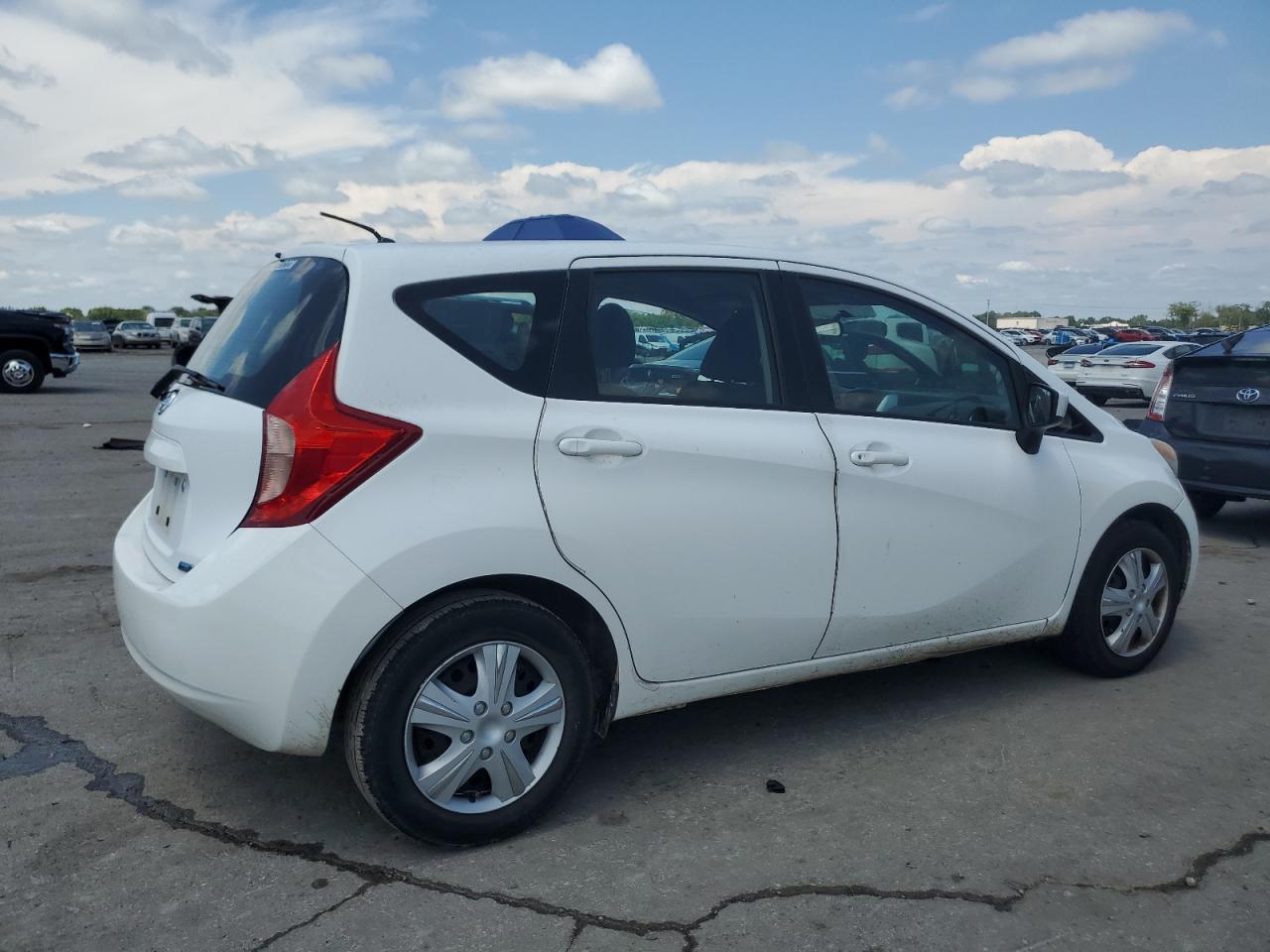2016 NISSAN Versa Note