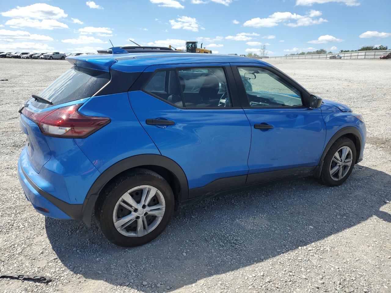 2024 NISSAN KICKS