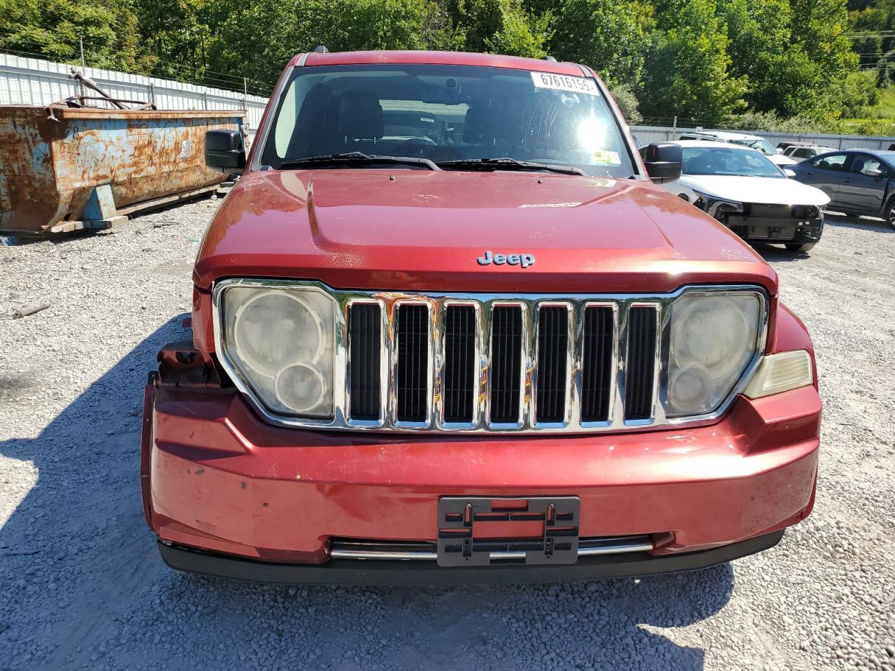 2009 JEEP Liberty