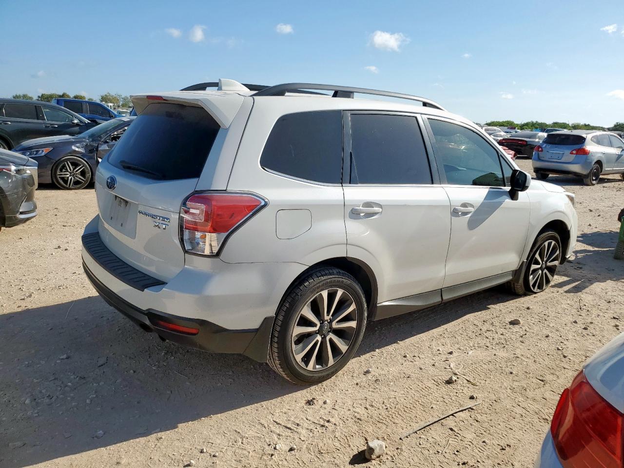 2017 SUBARU FORESTER
