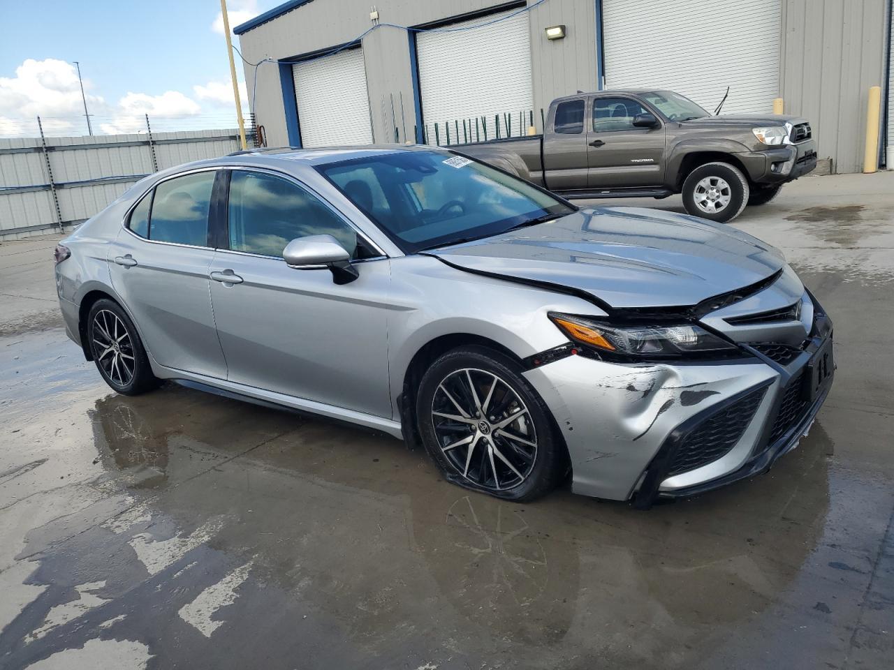 2024 TOYOTA CAMRY