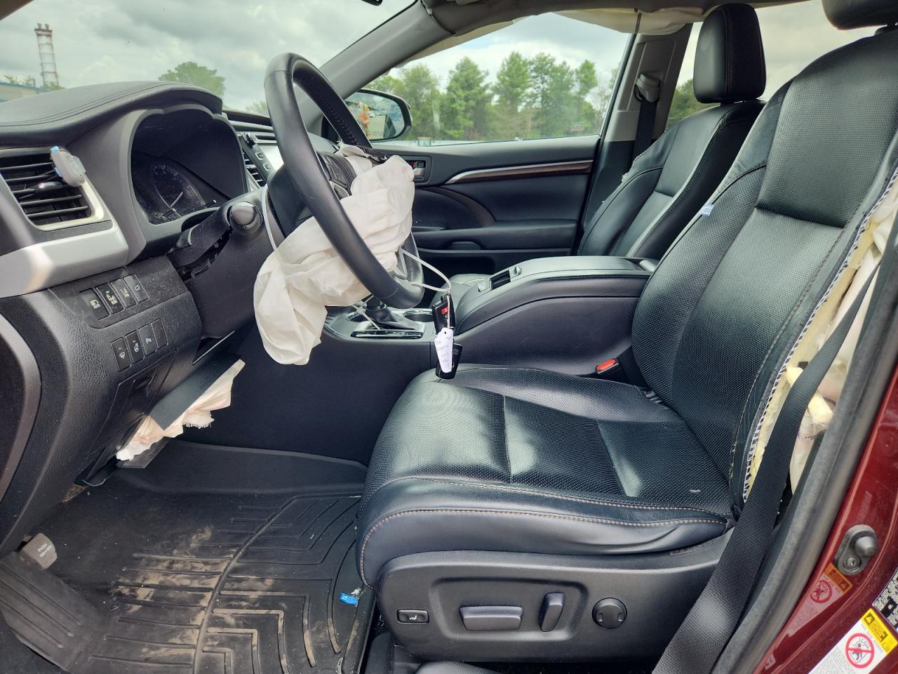 2016 TOYOTA HIGHLANDER