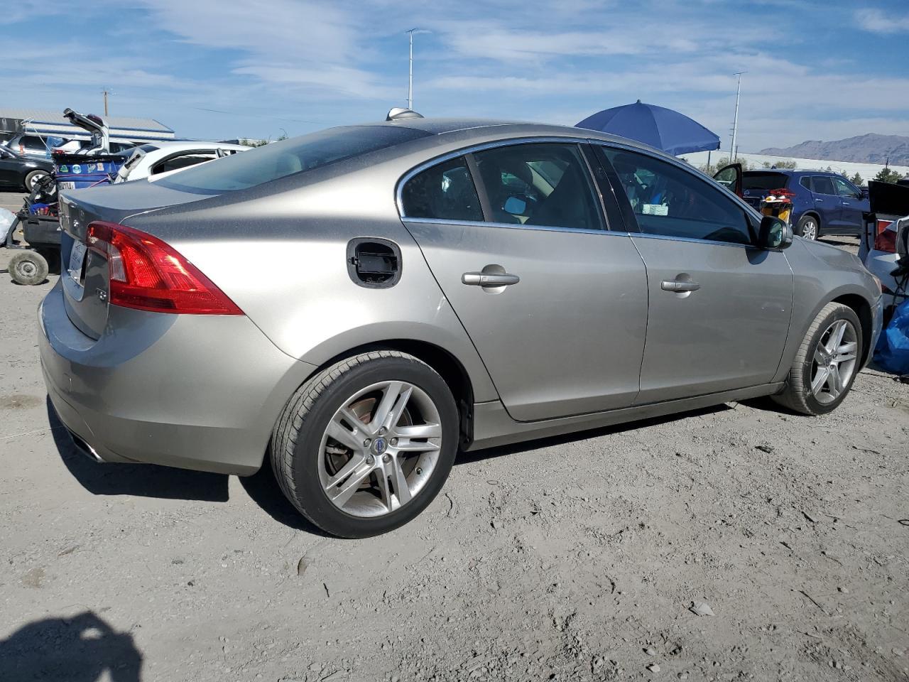 2014 VOLVO S60