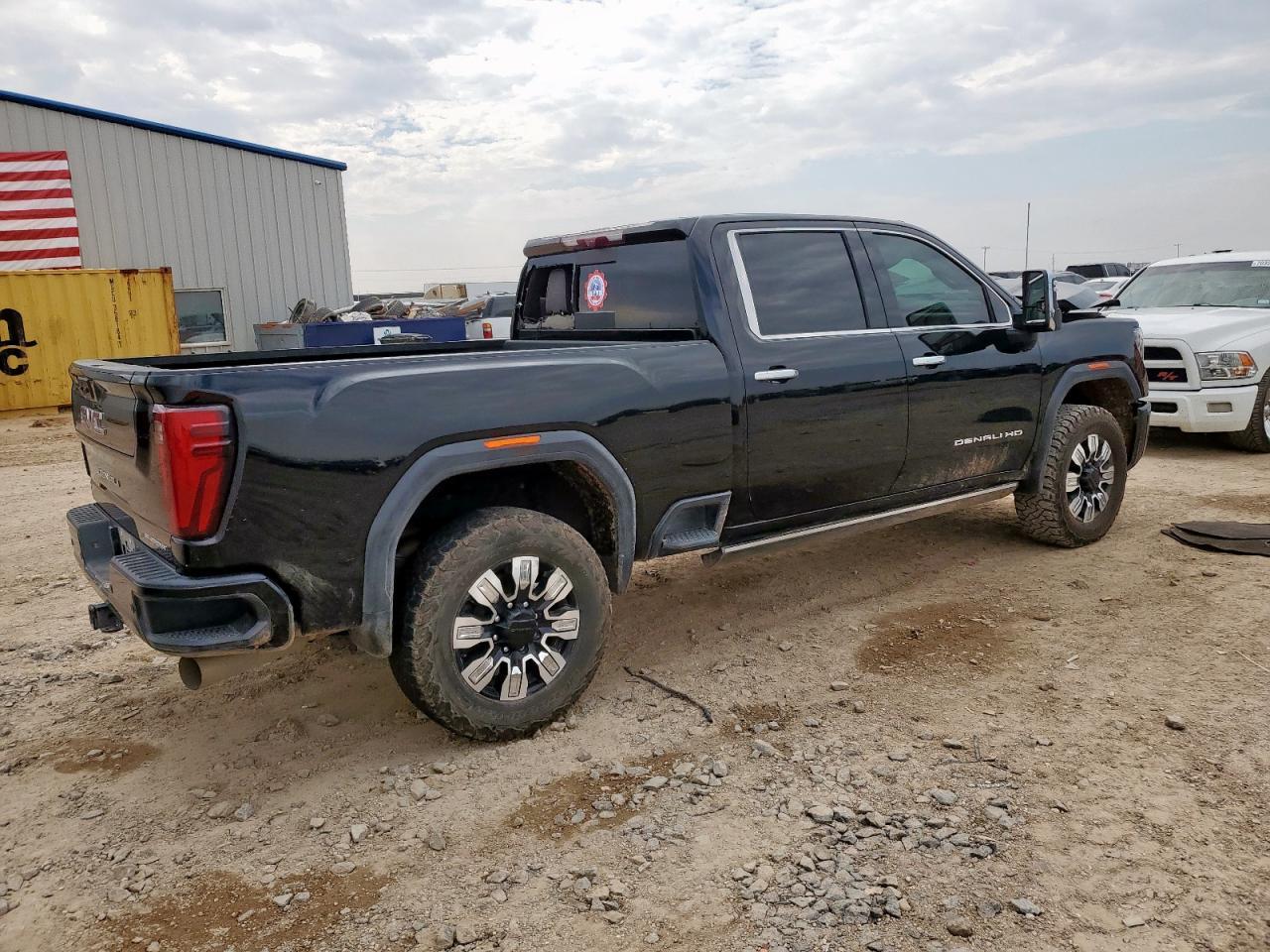 2024 GMC Sierra