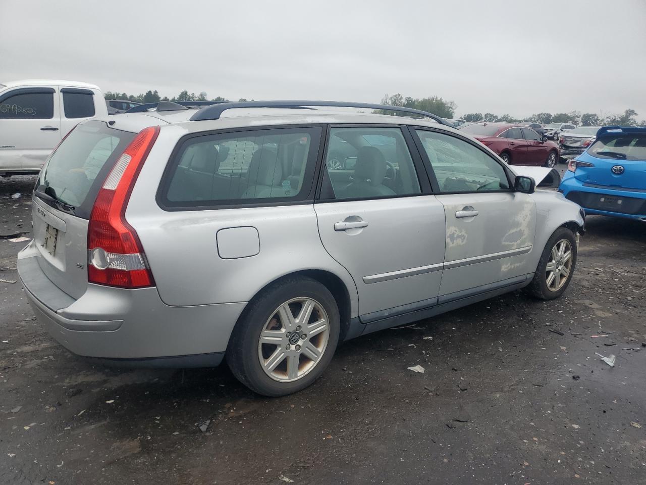 2006 VOLVO V50
