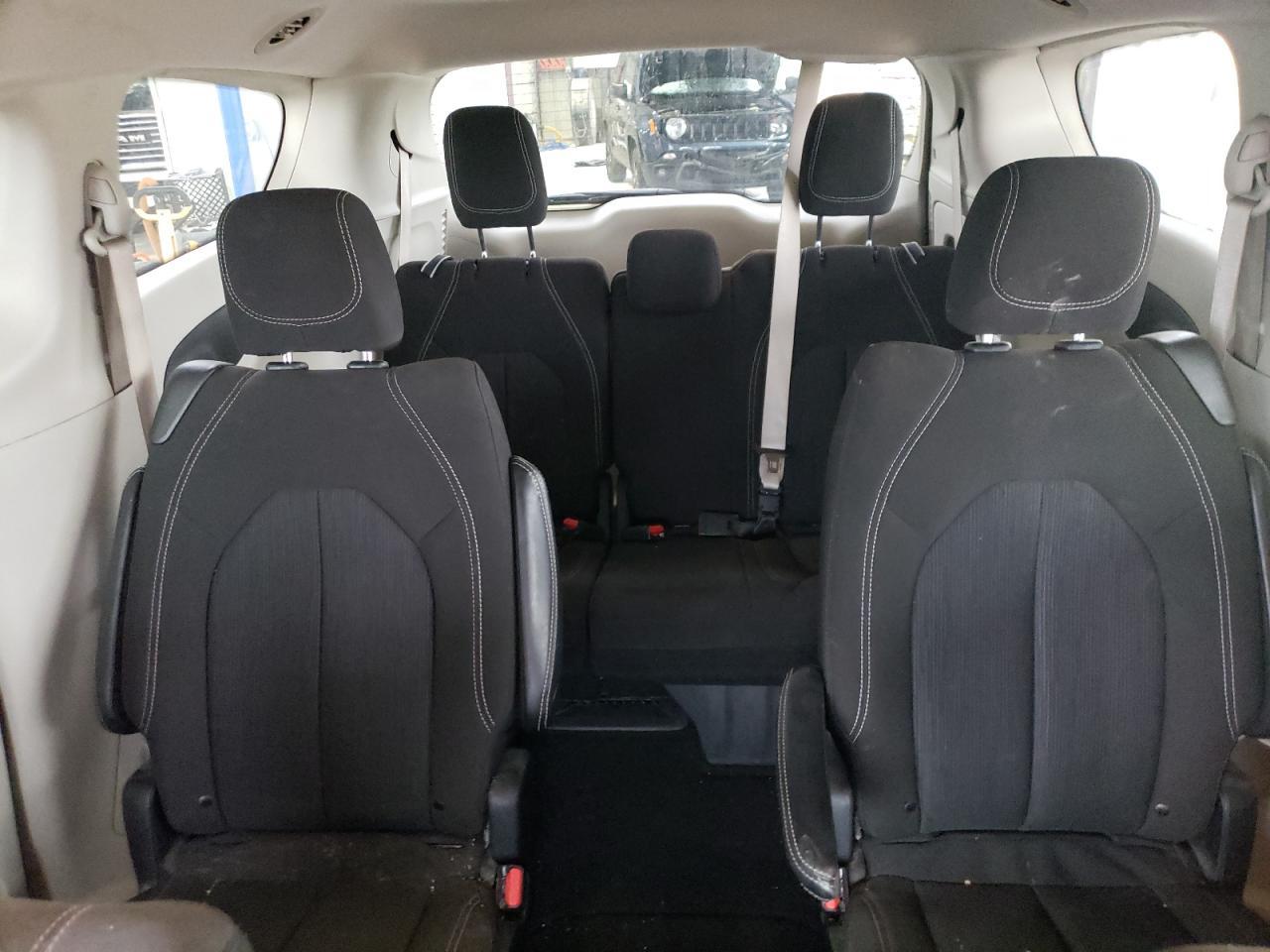 2023 CHRYSLER Voyager