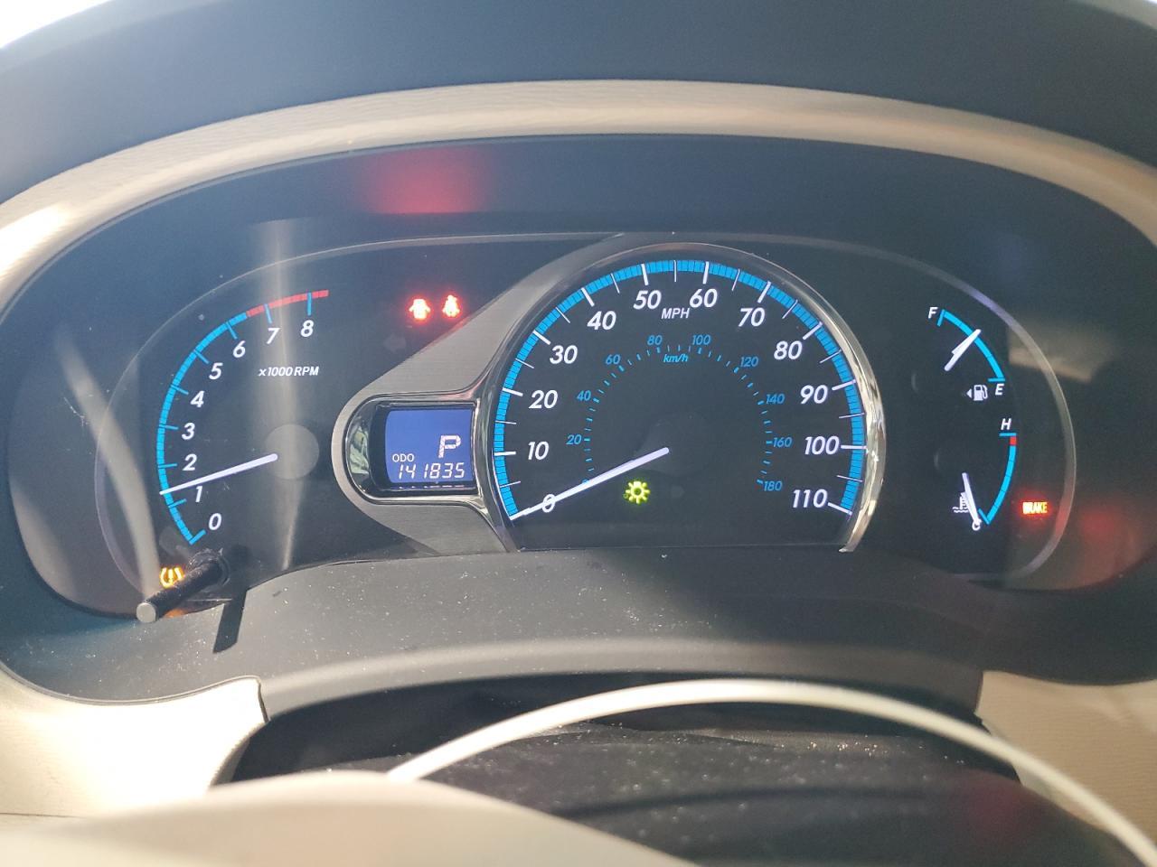 2014 TOYOTA SIENNA