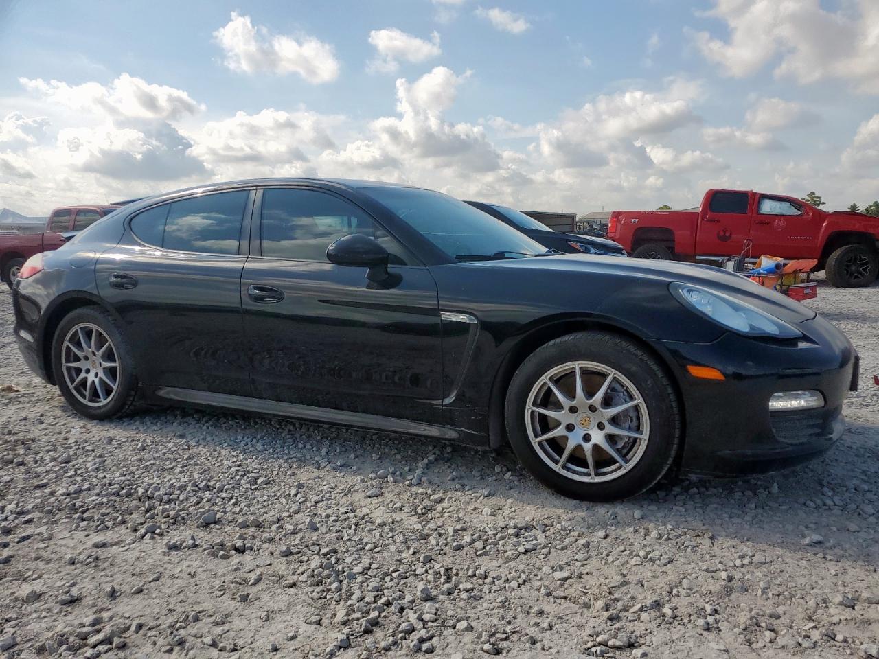 2012 PORSCHE Panamera