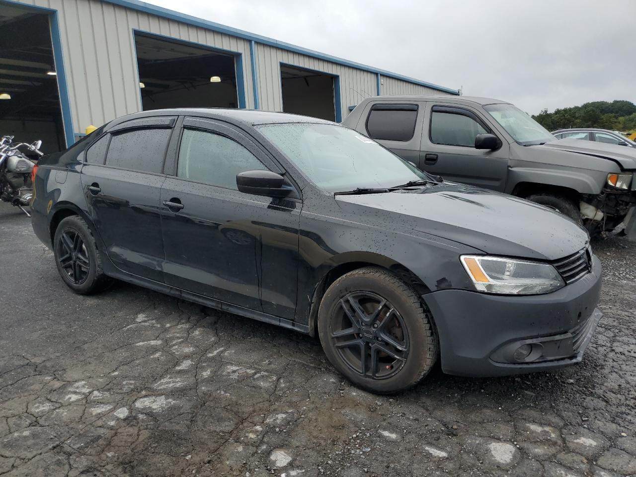 2011 VOLKSWAGEN JETTA