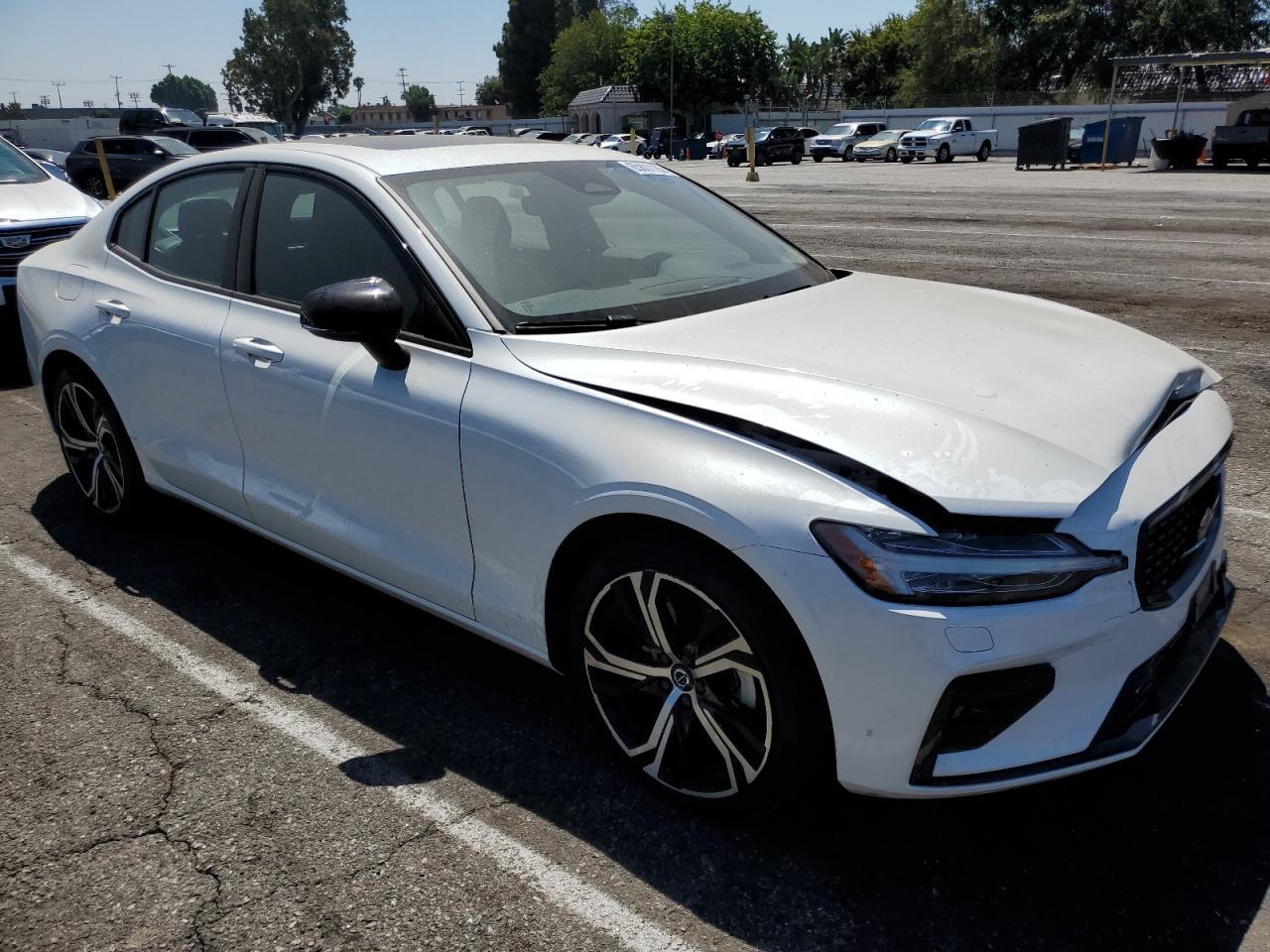 2024 VOLVO S60
