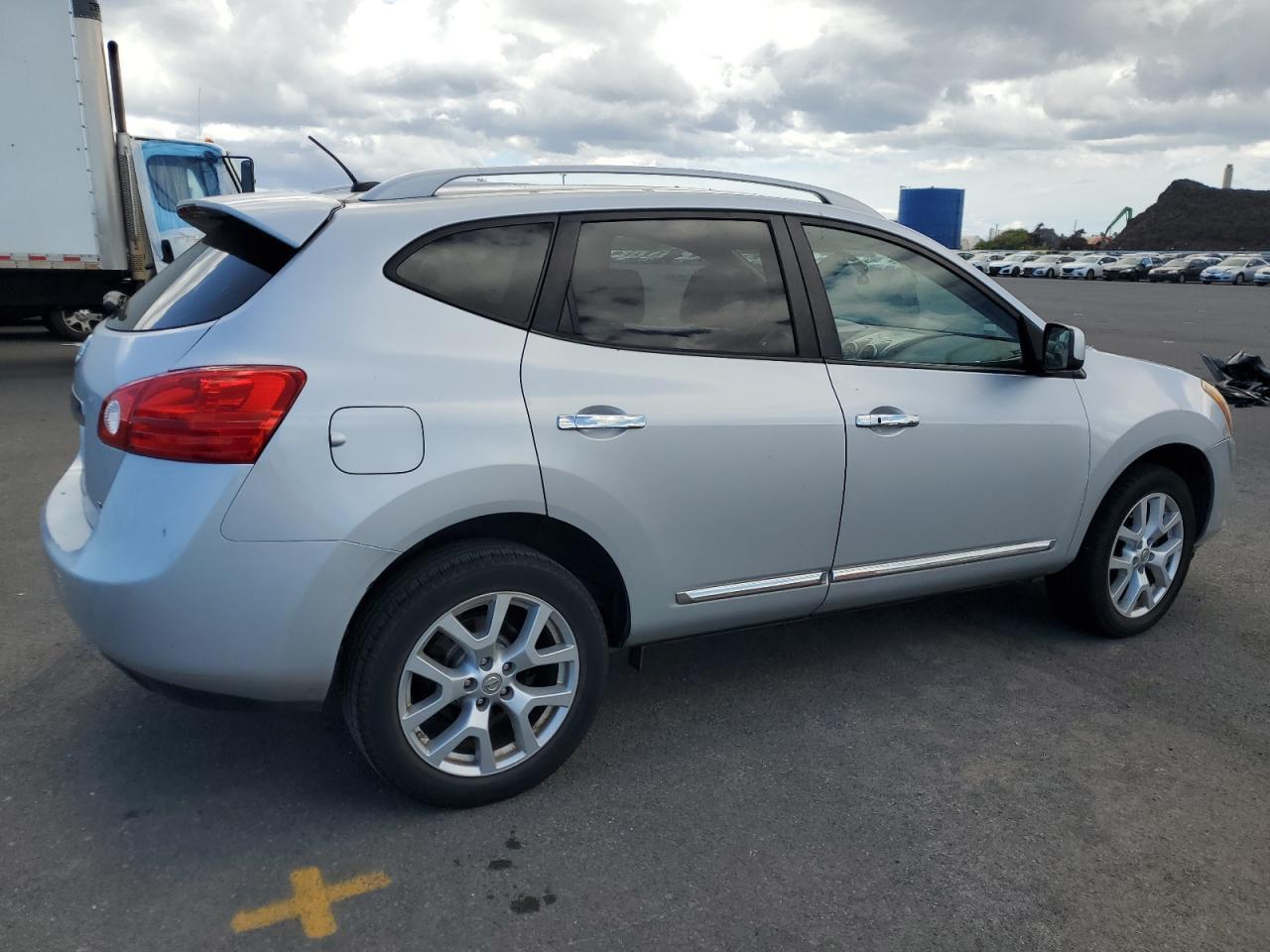 2011 NISSAN ROGUE