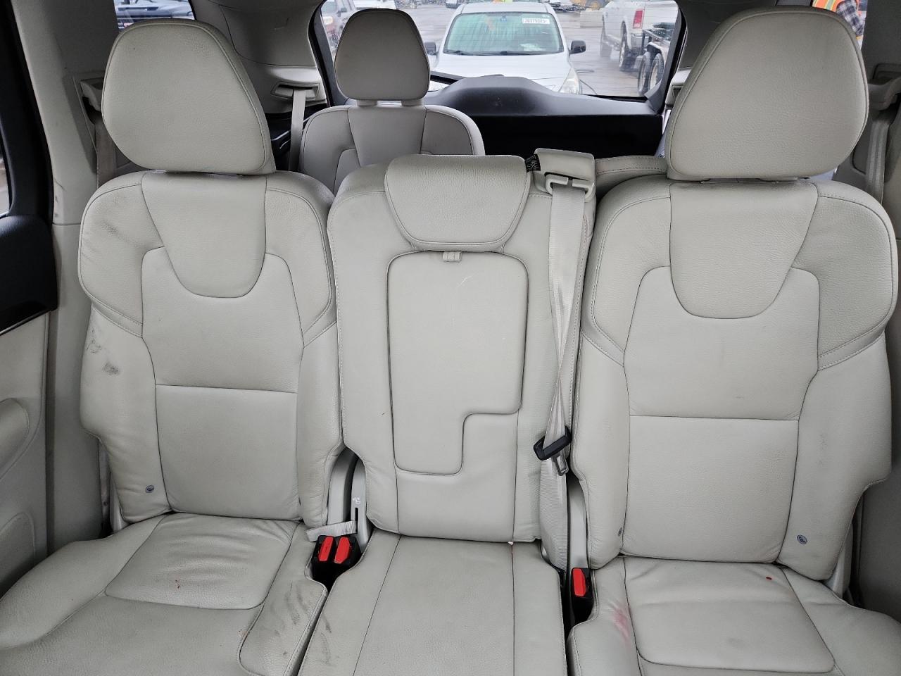 2019 VOLVO XC90