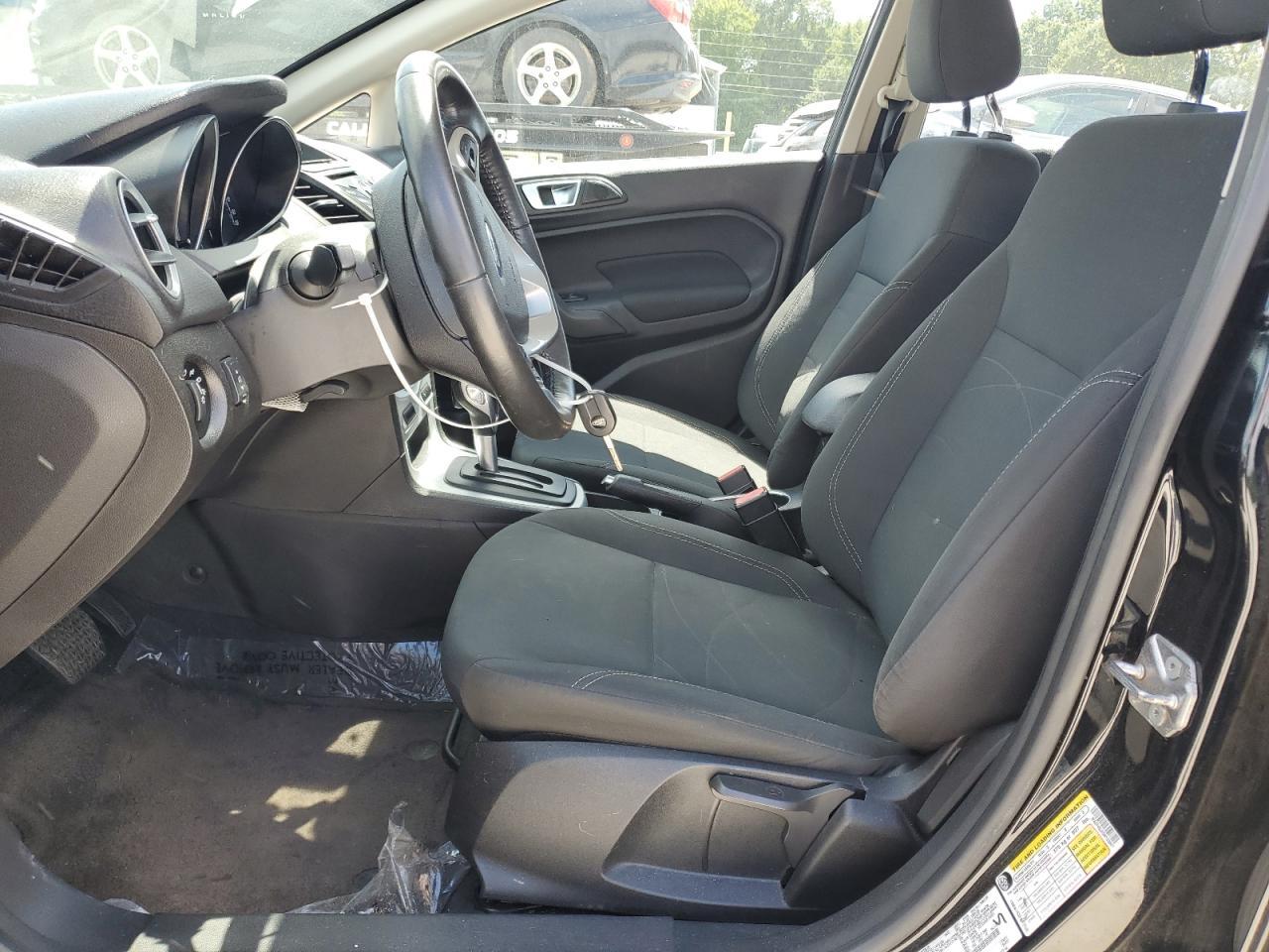 2016 FORD Fiesta