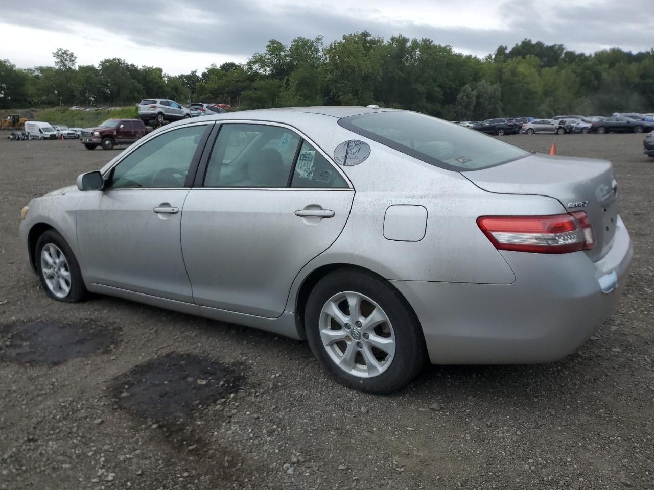2011 TOYOTA CAMRY