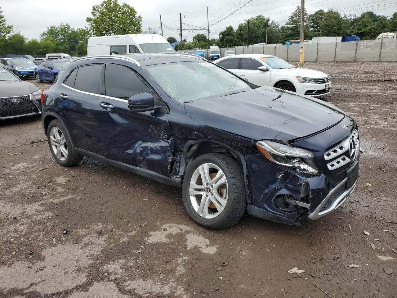 2018 MERCEDES-BENZ GLA-Class